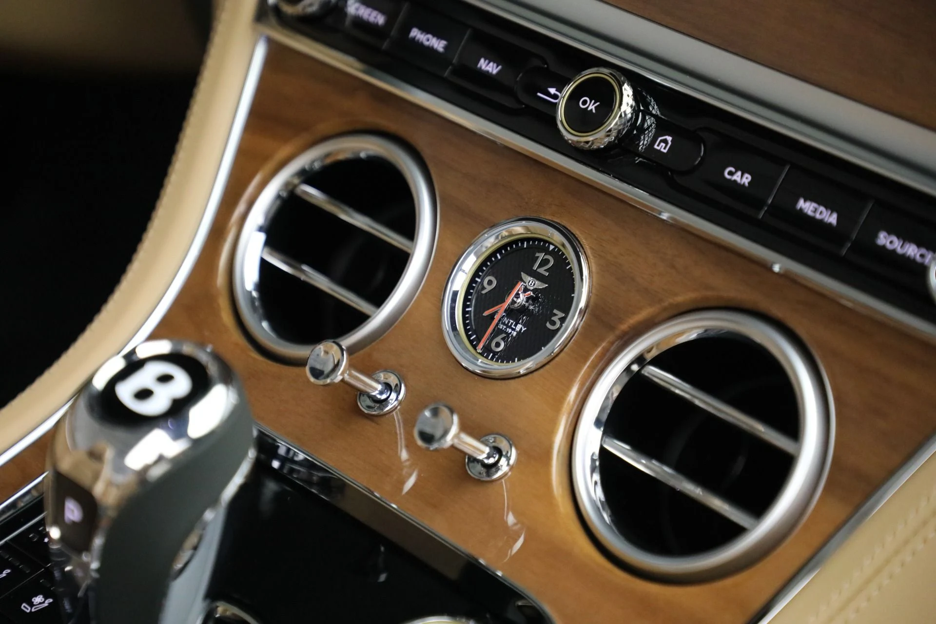 mph047_1060969033_New_2024_Bentley_Continental_GTC_Edition_8_2fd3d09871