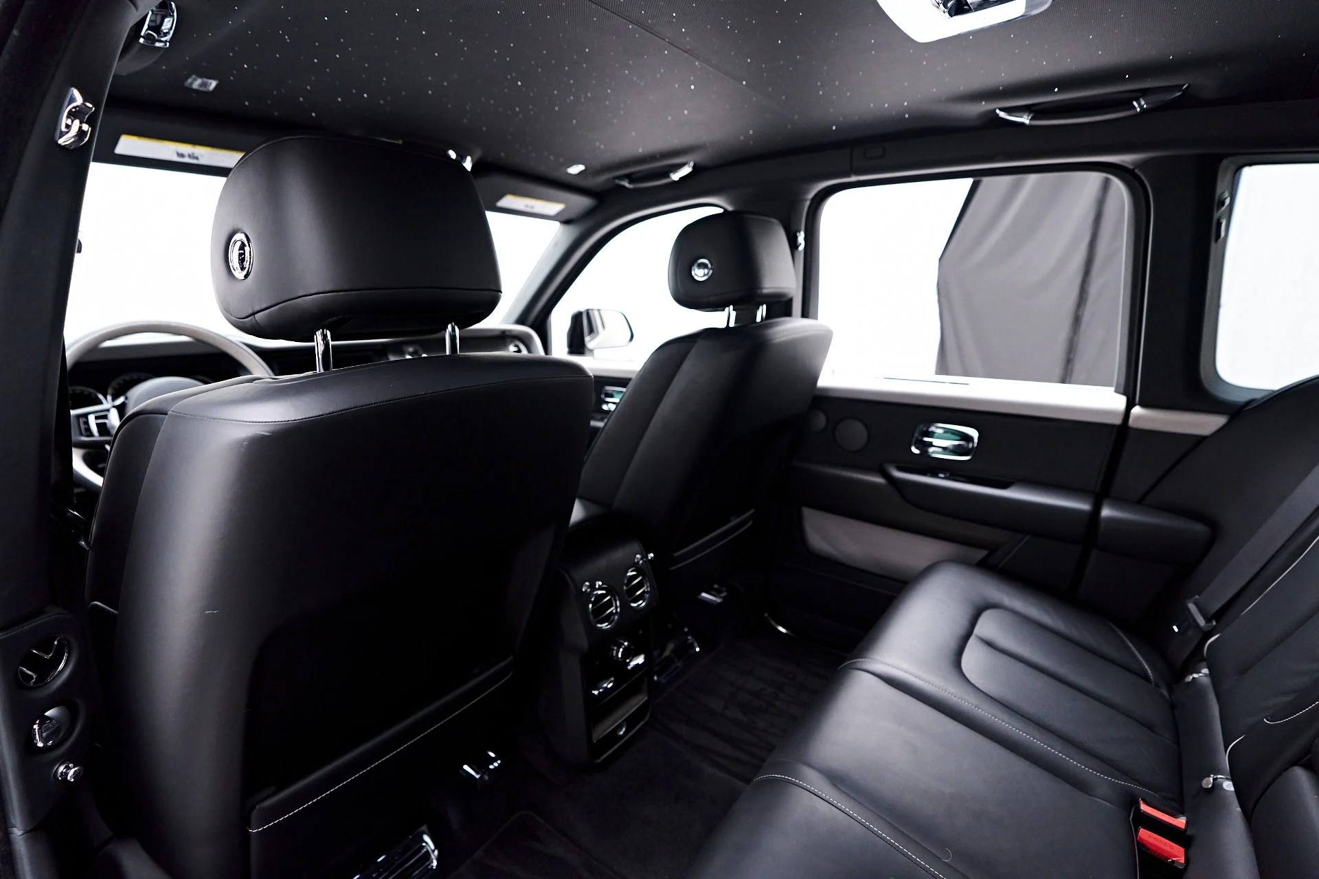 mph047_1067061876_Used_2023_Rolls_Royce_Cullinan_Base_1756252121_178cb93f9e