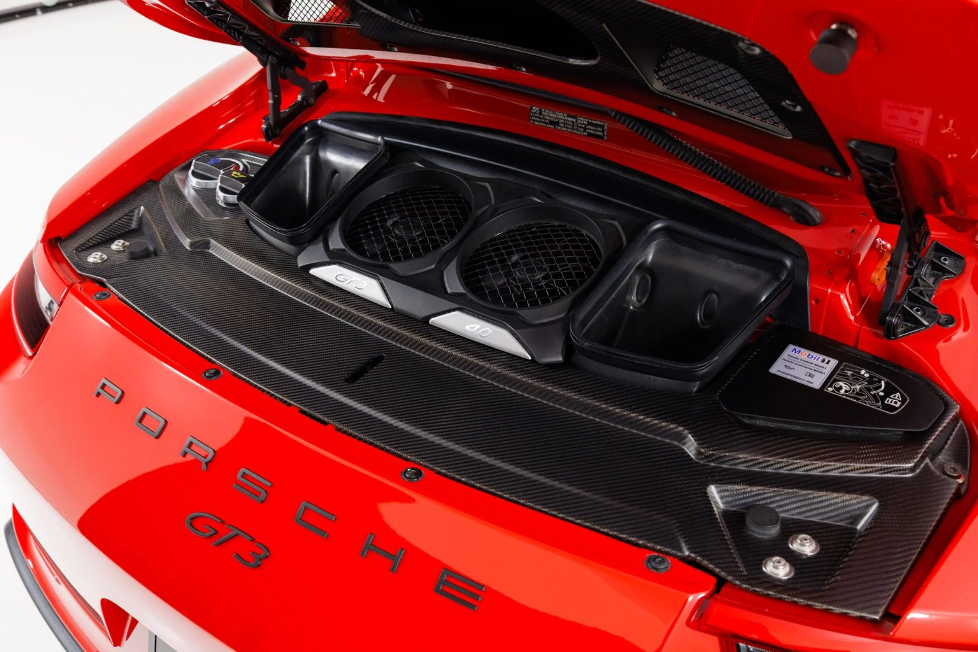 mph047_1077708789_Used_2018_Porsche_911_GT_3_1782237128_e69f1e9623