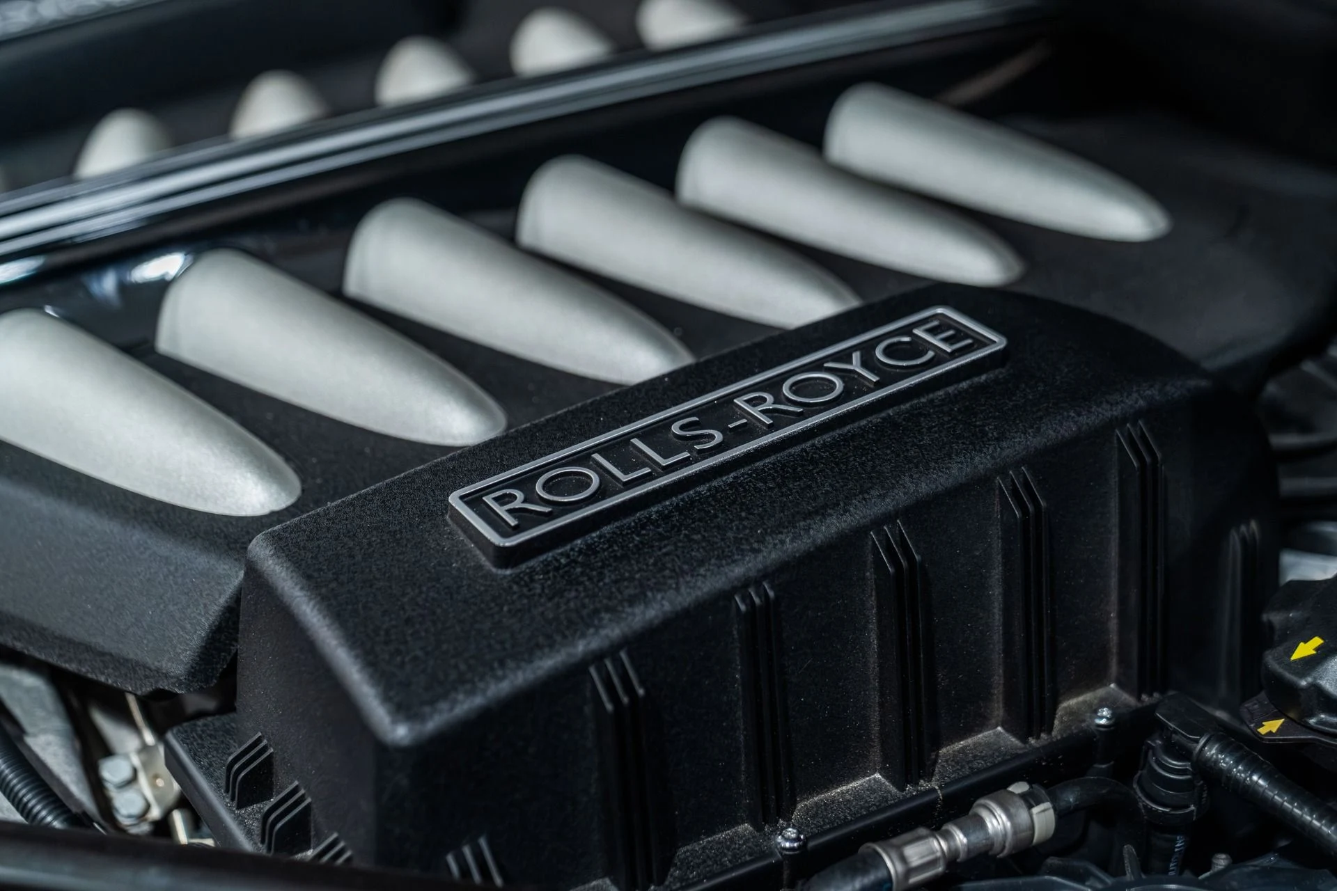 mph047_110901357_Used_2014_Rolls_Royce_Wraith_360000_MSRP_Starlight_Headliner_24_Wheels_1765745616_29e86384af