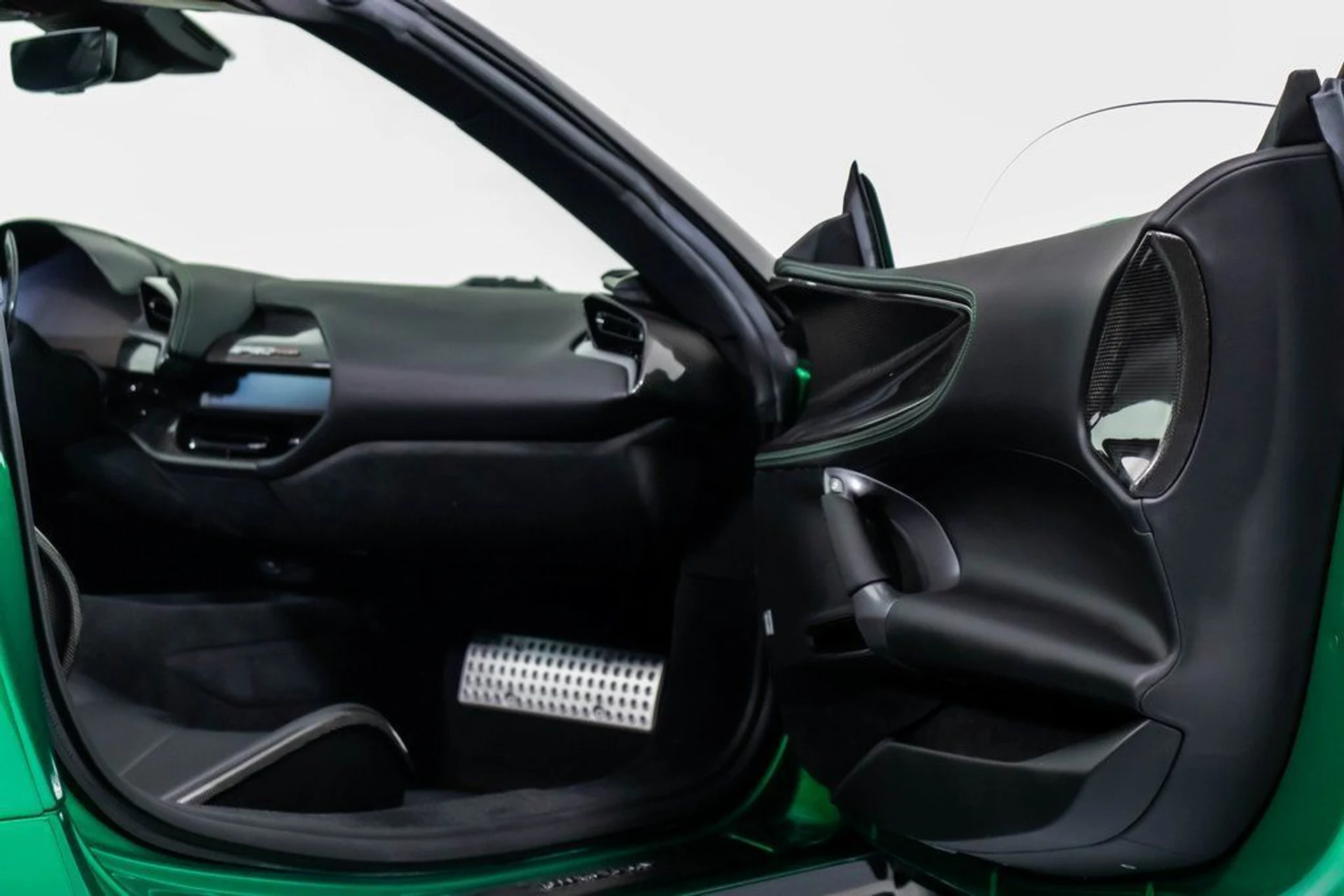 mph047_111375548_24636295e97f184727d81771beb2f59cx_4623ae986e