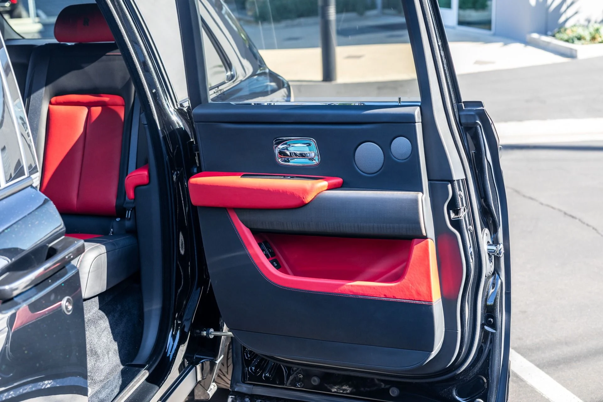 mph047_1123904620_Used_2021_Rolls_Royce_Cullinan_1698712239_5173b9f6ef