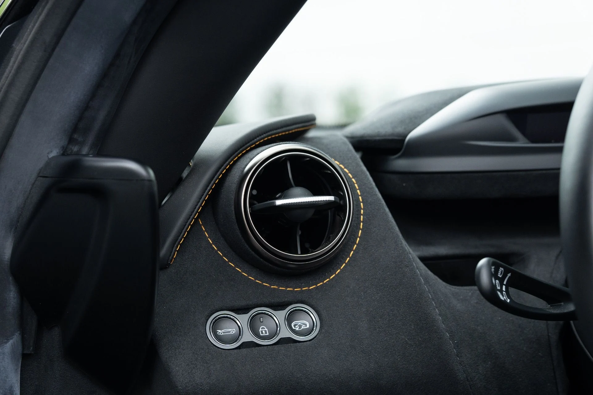 mph047_1126355405_Used_2022_Mc_Laren_720_S_Spider_Performance_1776703279_7c353ade24