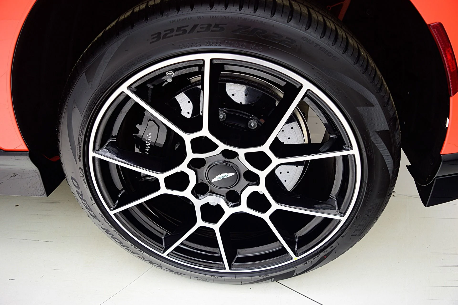 mph047_1153331518_New_2025_Aston_Martin_DBX_707_1fca472265