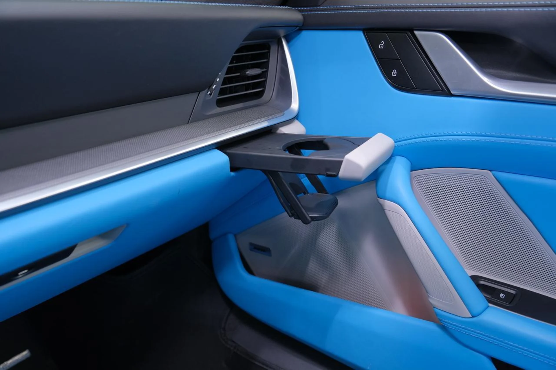 mph047_1157973784_a88bab9bf768a6fb9b8960972cd34388_a1e5de29b8