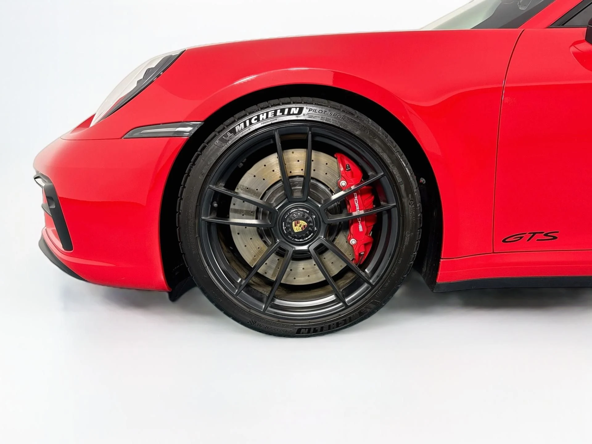 mph047_1164677021_Used_2024_Porsche_911_Carrera_GTS_1787948913_6e90fa4246