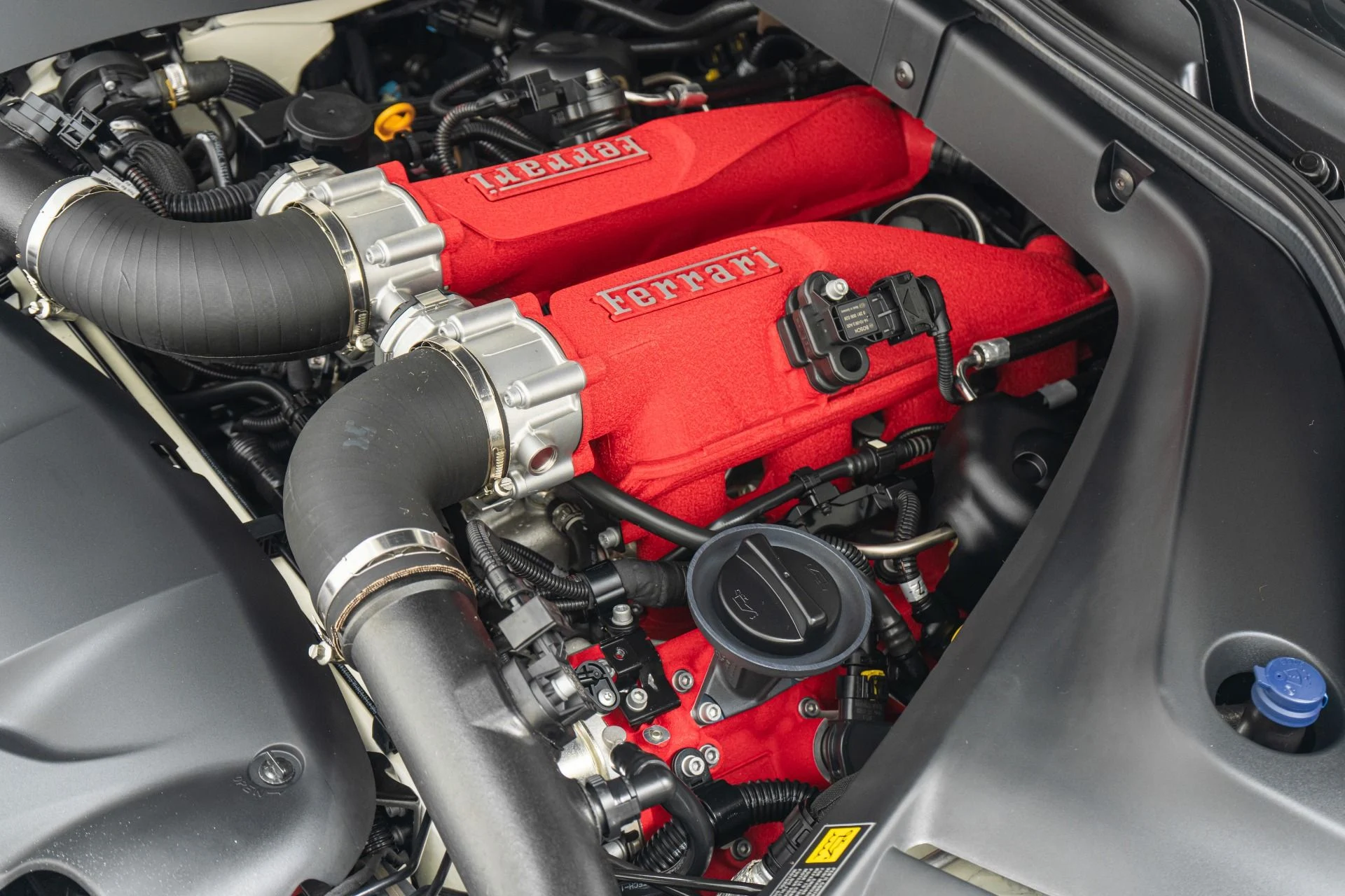 mph047_1171698217_Used_2015_Ferrari_California_T_Very_Low_Miles_Daytona_Seats_Sport_Wheels_1774471674_9189c13d52