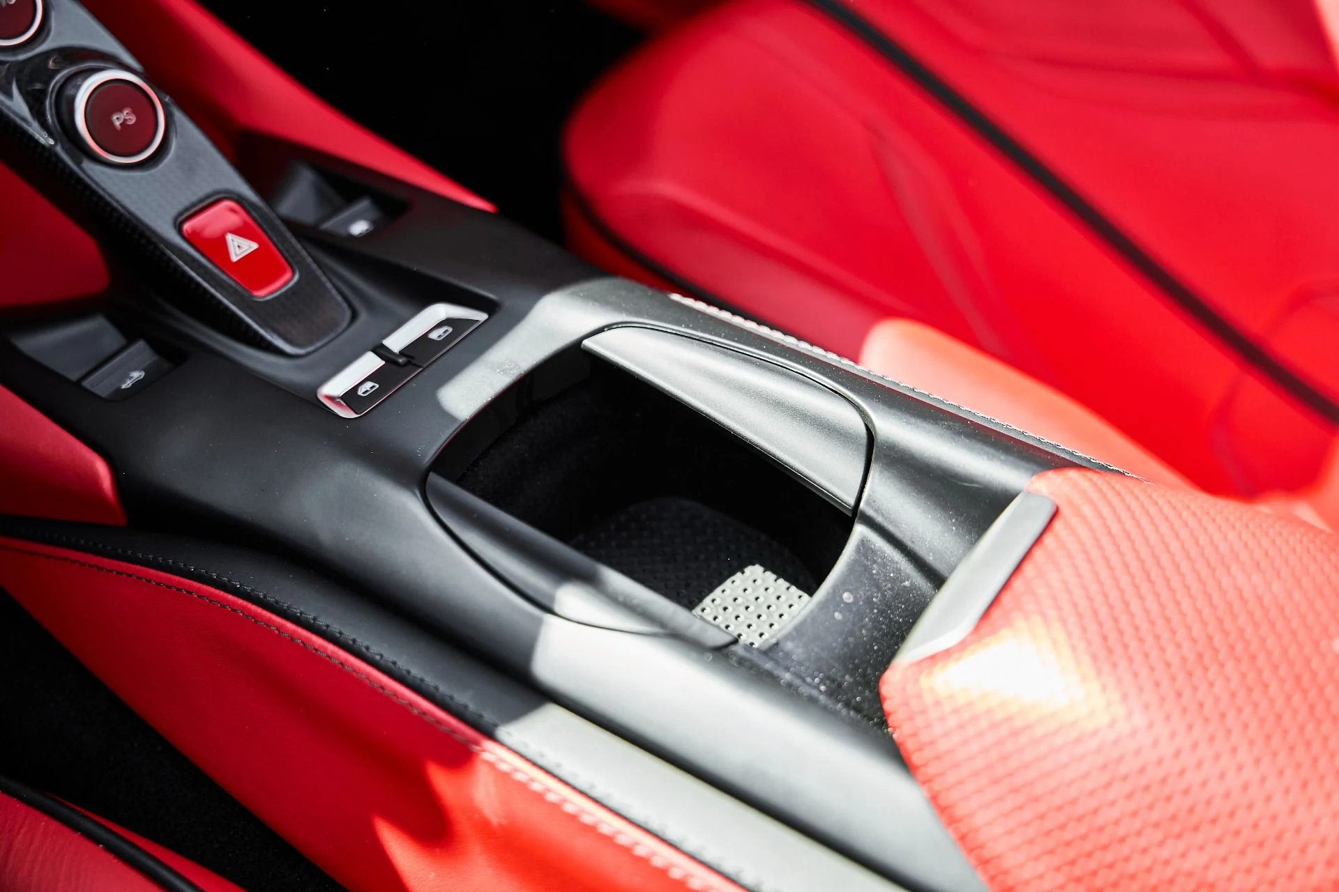 mph047_117889992_Used_2021_Ferrari_812_GTS_Base_1780364127_90efadbbbf