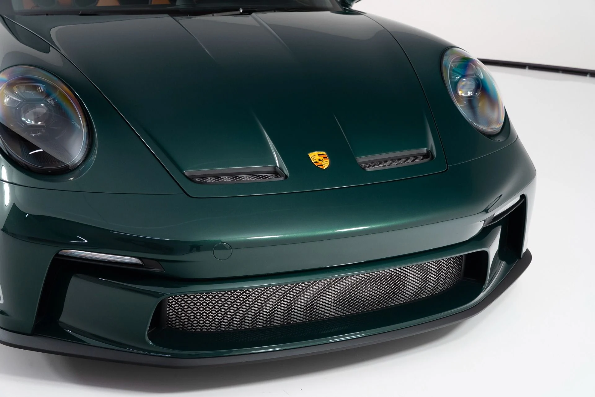 mph047_1183039725_Used_2024_Porsche_911_ST_1755542819_0a5075a864