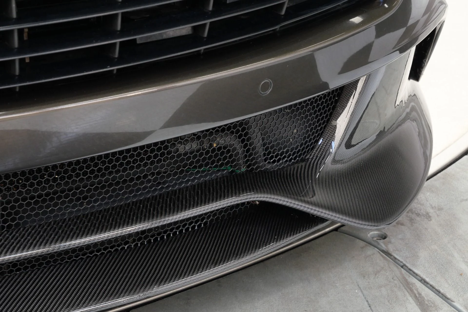 mph047_1183566615_Used_2014_Aston_Martin_Vanquish_Hourglass_Quilting_Beautiful_Color_V12_Power_1770409354_719adc7d36