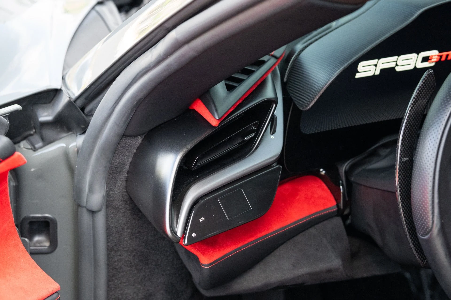 mph047_1194009160_Used_2022_Ferrari_SF_90_Stradale_1772648801_b316d6507d