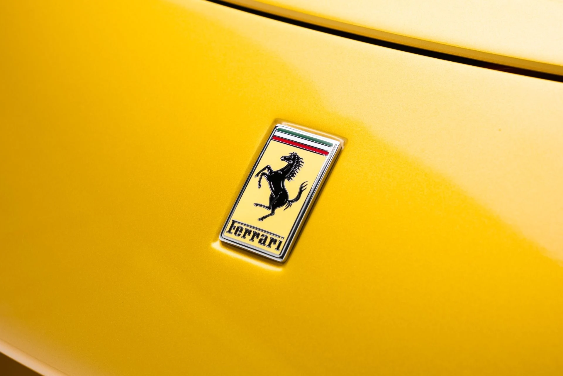 mph047_120183698_Used_2023_Ferrari_SF_90_Spider_1770940733_8a46a34bba