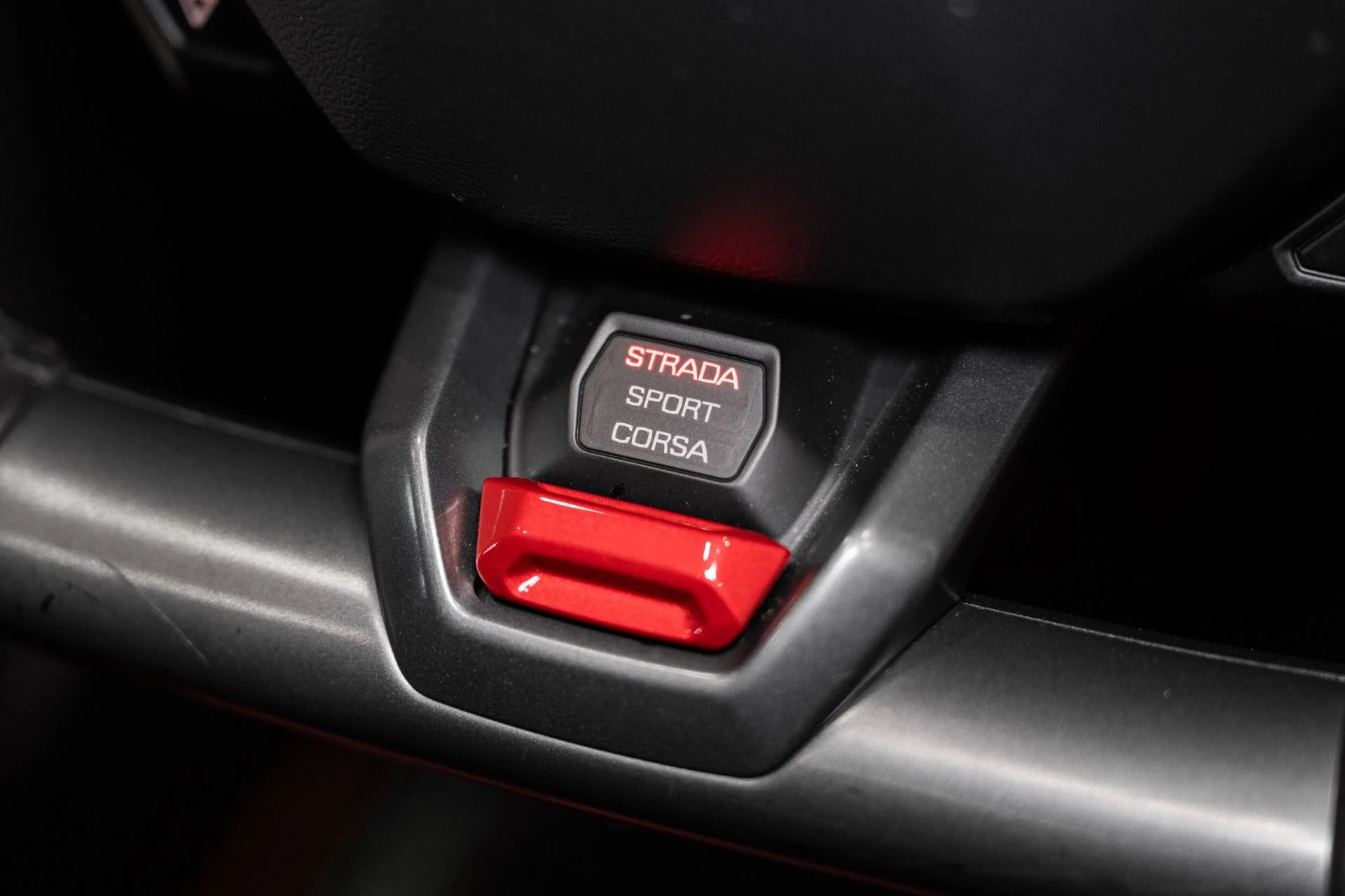 mph047_1203713507_Used_2016_Lamborghini_Huracan_LP_610_4_Spyder_1773071616_e32d49529c