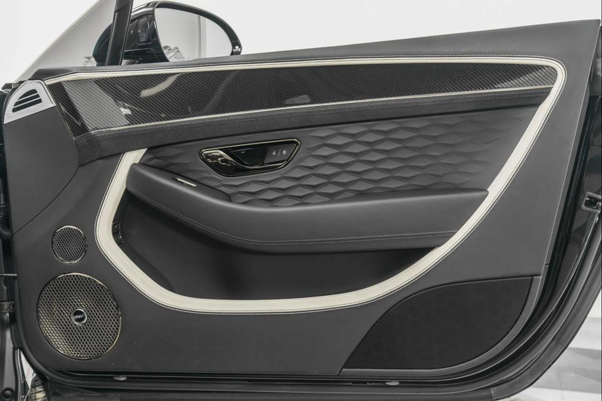 mph047_1210949926_HW_Ts_Lk_Et_LFE_Dqf_BYB_ps_F_Ani_Rtk_24606f275a