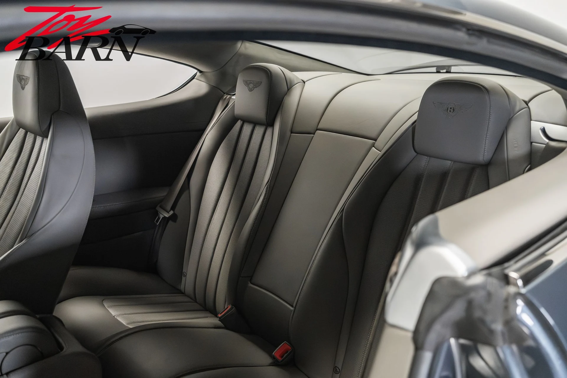 mph047_1222036279_547fe602297d2d9b617b5ae71065c369x_37ec293cf0