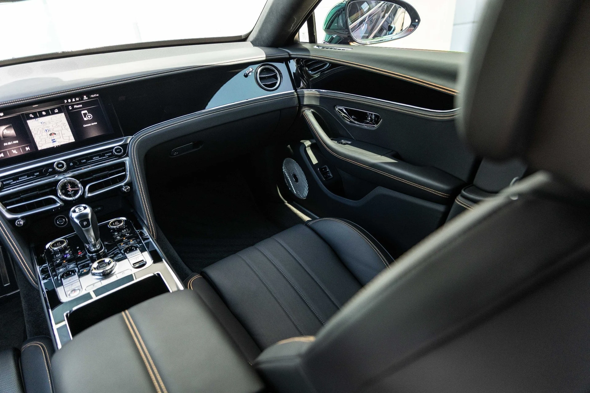 mph047_1289365416_Hi_Tech_Luxury_Imports_LLC_SCBBP_6_ZG_8_SC_022680_image_47_d6b8aac71e