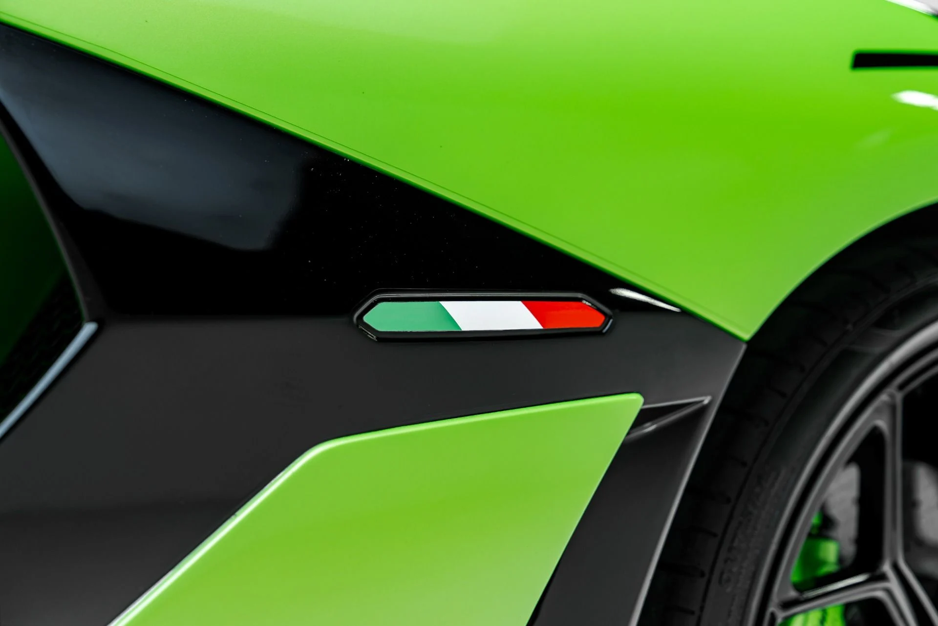 mph047_1299215666_Used_2019_Lamborghini_Aventador_LP_770_4_SVJ_1789598560_eb599e5e39
