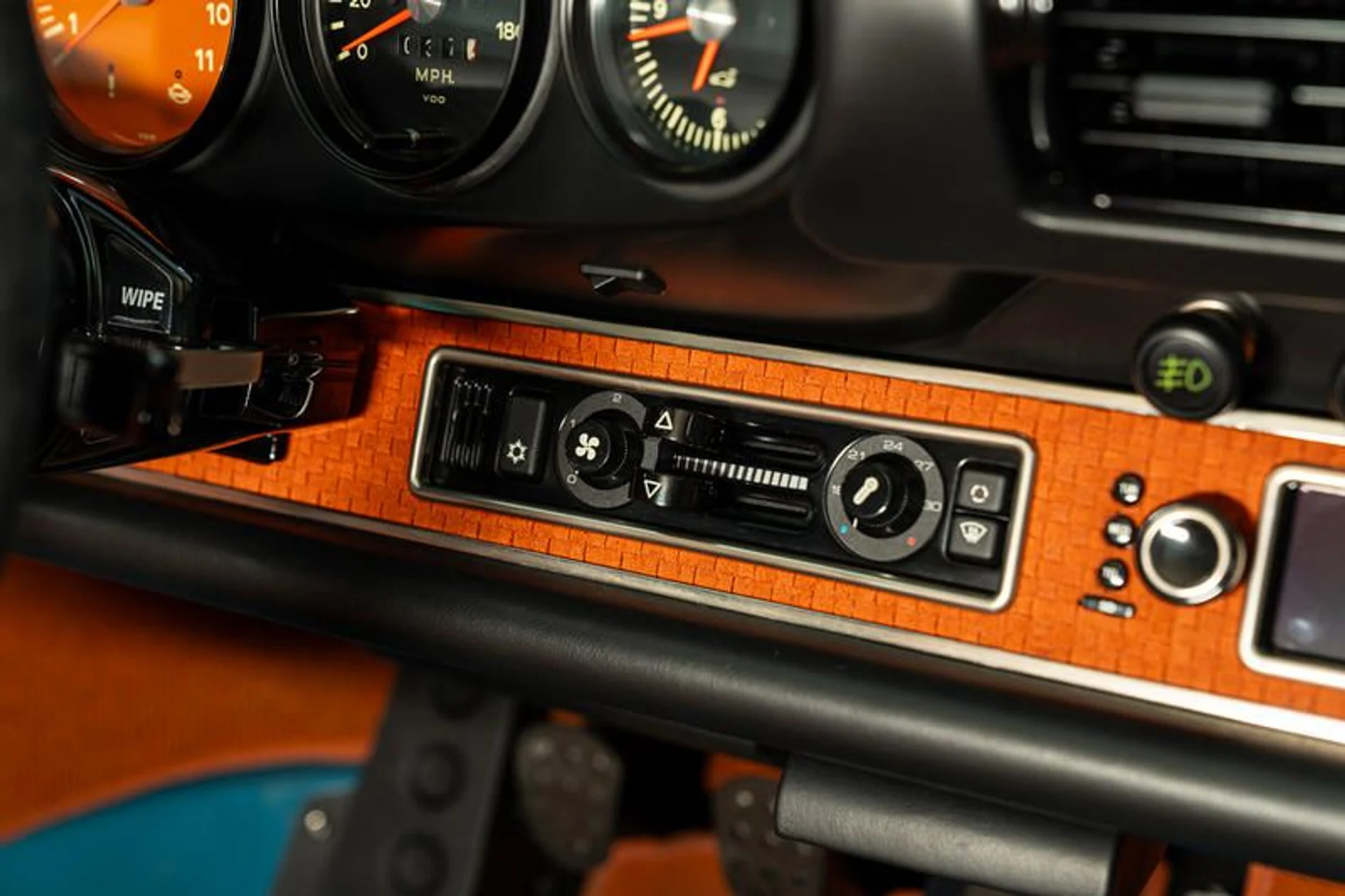 mph047_1305104895_52061_C8_C_5162_4958_85_F8_F3_D36776_C234_9d75d6139e