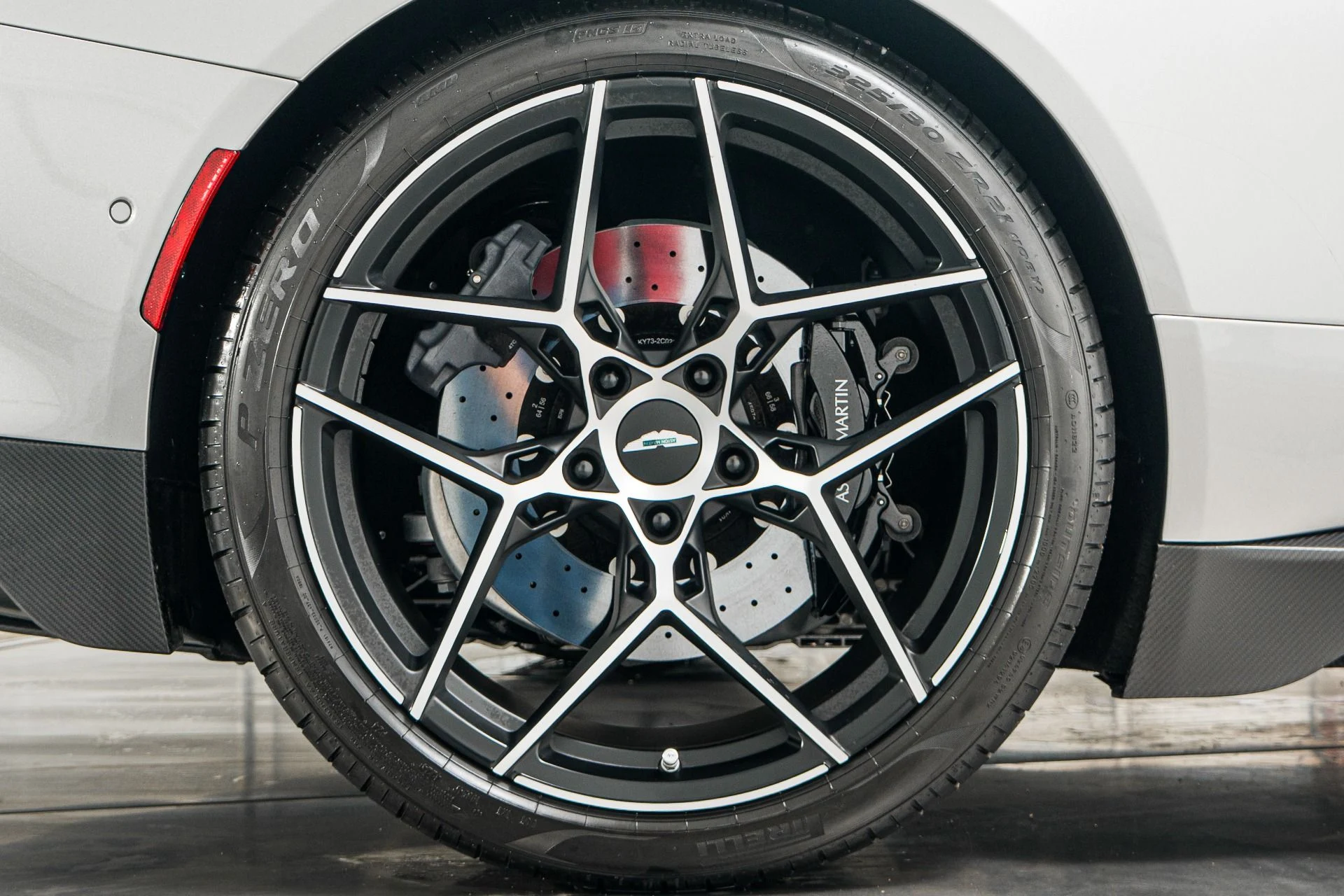 mph047_1324643144_Used_2025_Aston_Martin_Vanquish_552_K_MSRP_Titanium_Exhaust_Interior_Carbon_Pack_1772219889_4b78f8476d