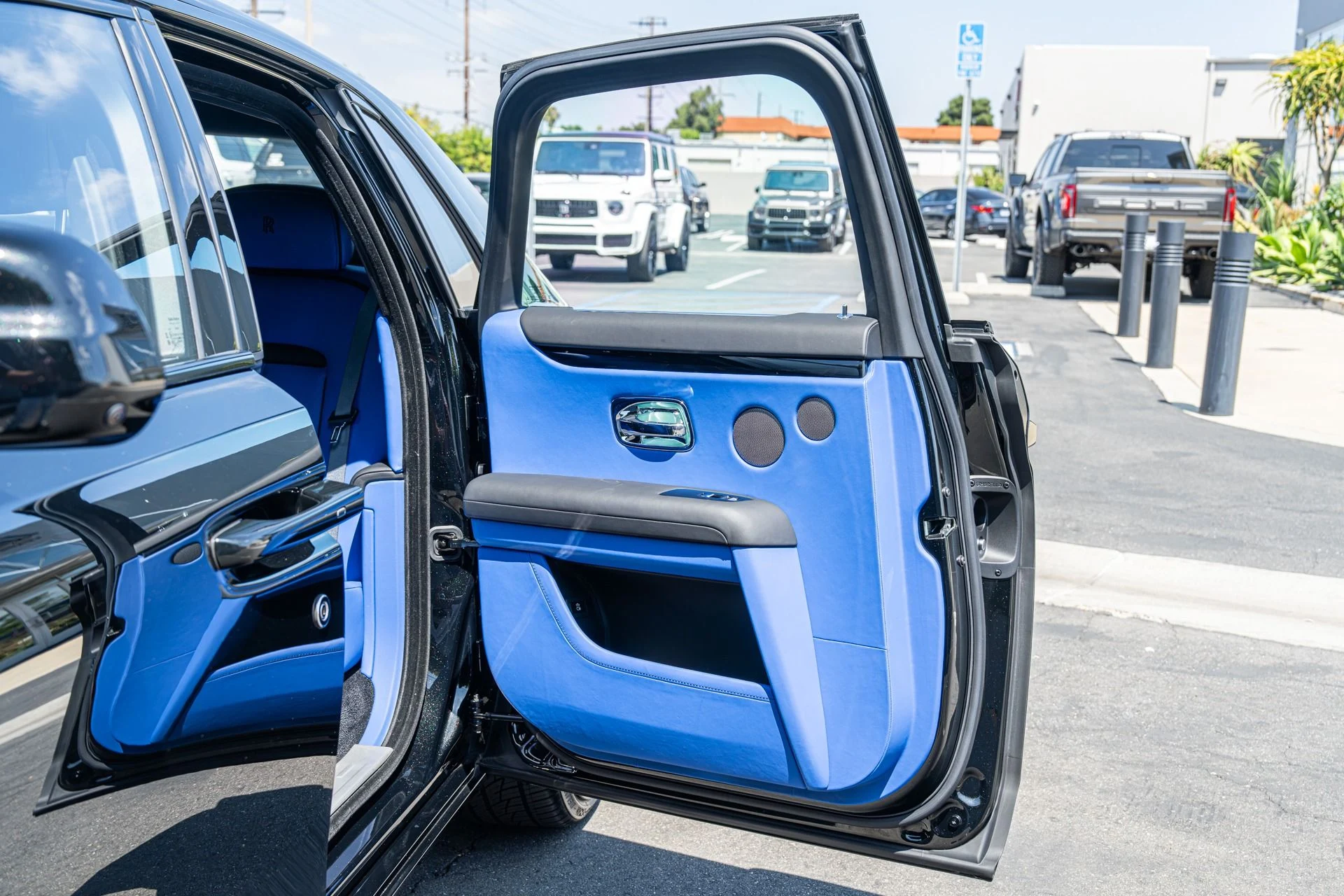 mph047_1346297114_Used_2022_Rolls_Royce_Ghost_1753158302_20d5e3bf3a