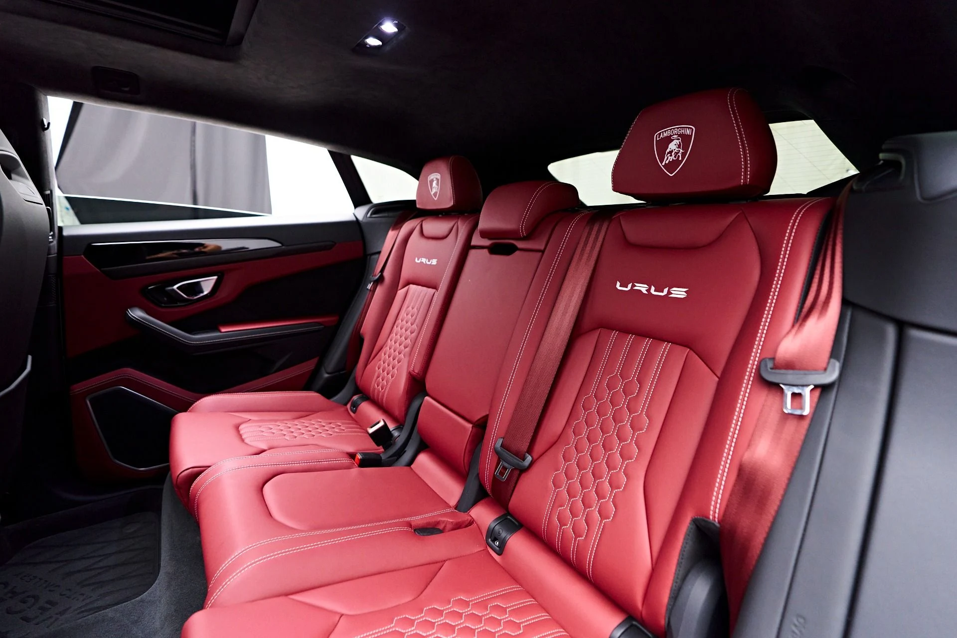 mph047_1358152088_Used_2024_Lamborghini_Urus_S_1751401874_405e274dad