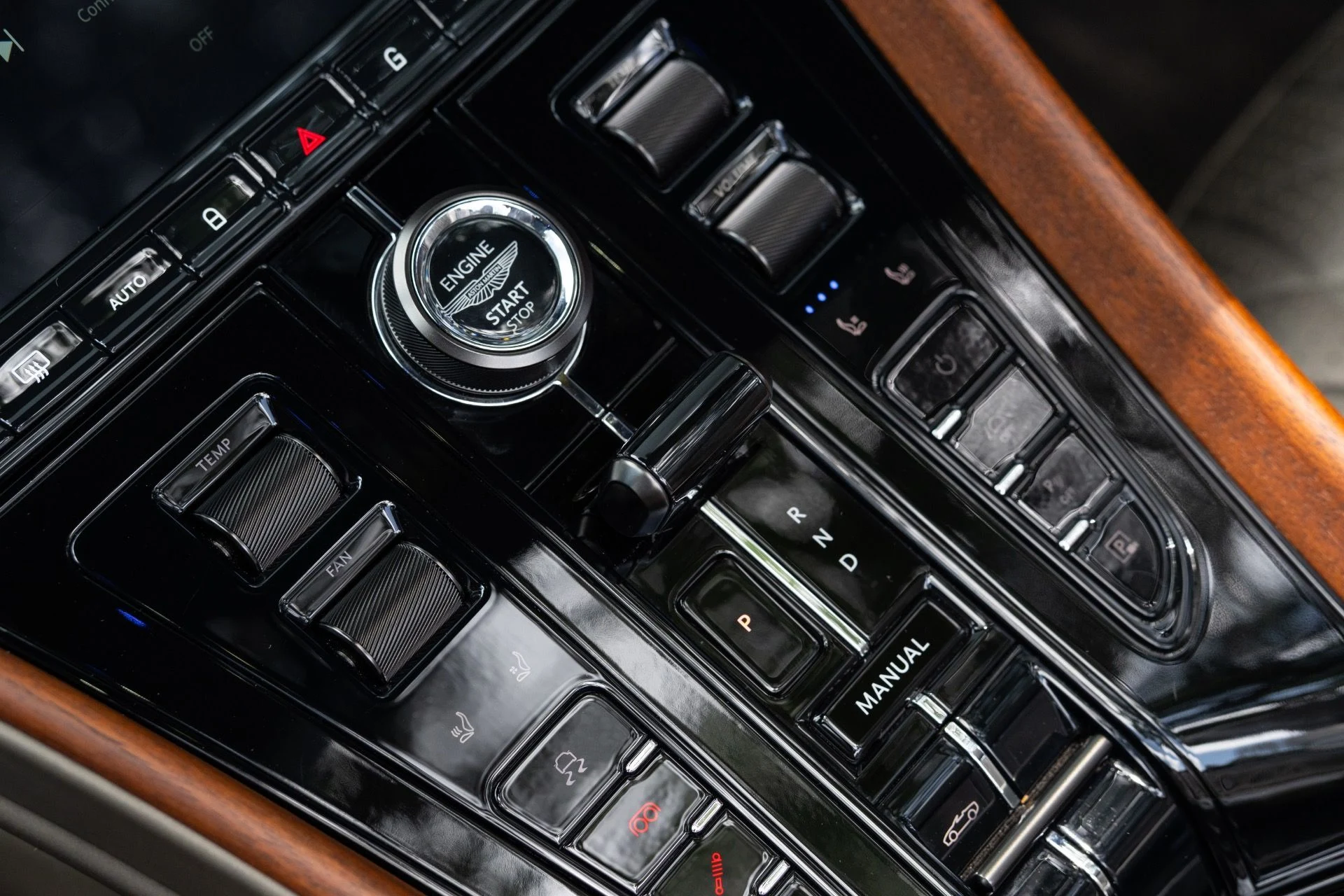 mph047_139731496_Used_2024_Aston_Martin_DB_12_Volante_1777693541_92f6e81ed9