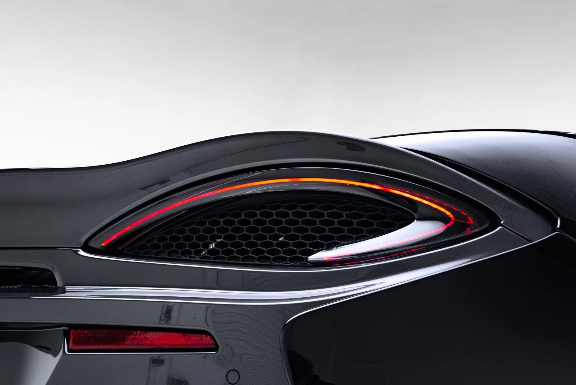 mph047_142805289_Used_2019_Mc_Laren_570_S_Spider_1771457585_006776b60c