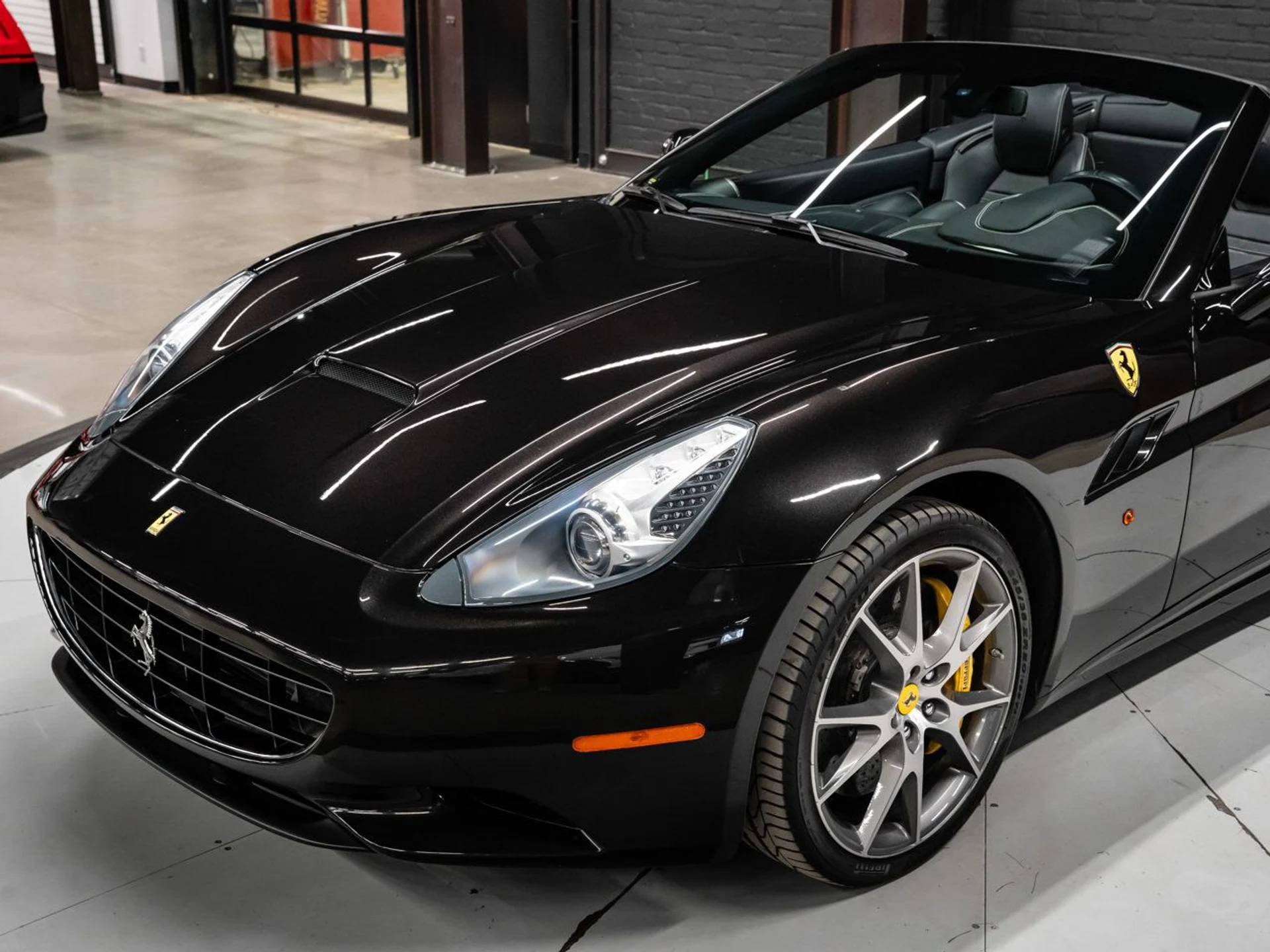 mph047_1454893941_ferrari_california_2011_36790fa695