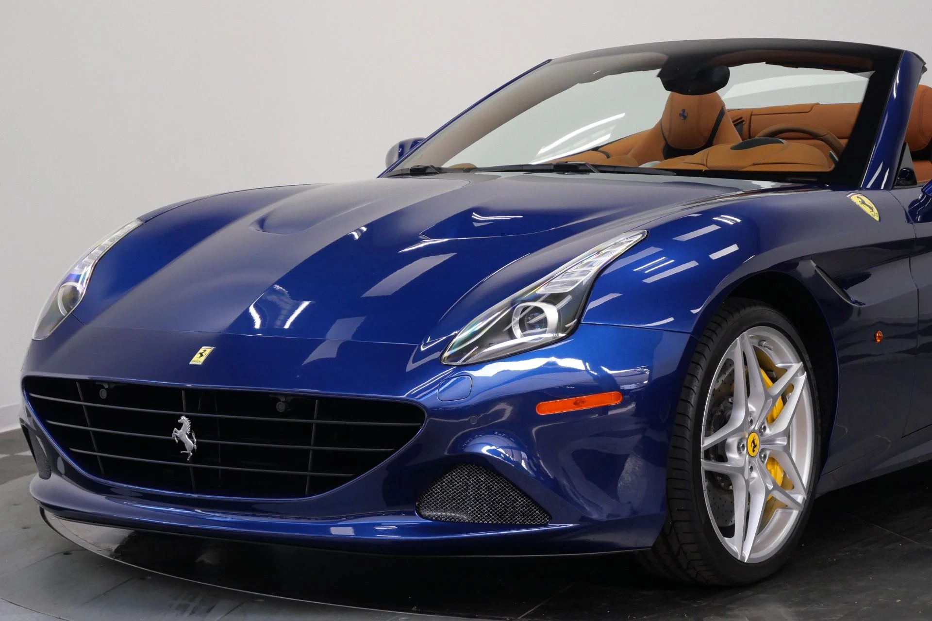 mph047_1481187632_Used_2017_Ferrari_California_T_553_Horsepower_Ventilated_Seats_Low_Miles_1780071789_a9fd954fa3