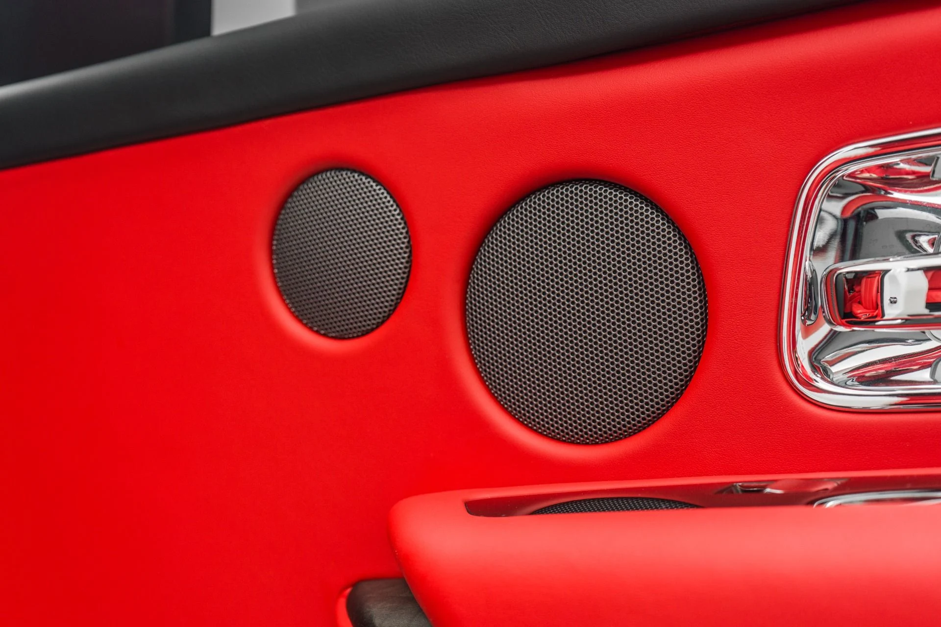 mph047_1499355623_Used_2024_Rolls_Royce_Cullinan_Shooting_Star_Headliner_Picnic_Tables_Low_Miles_1772230993_baadbbda54