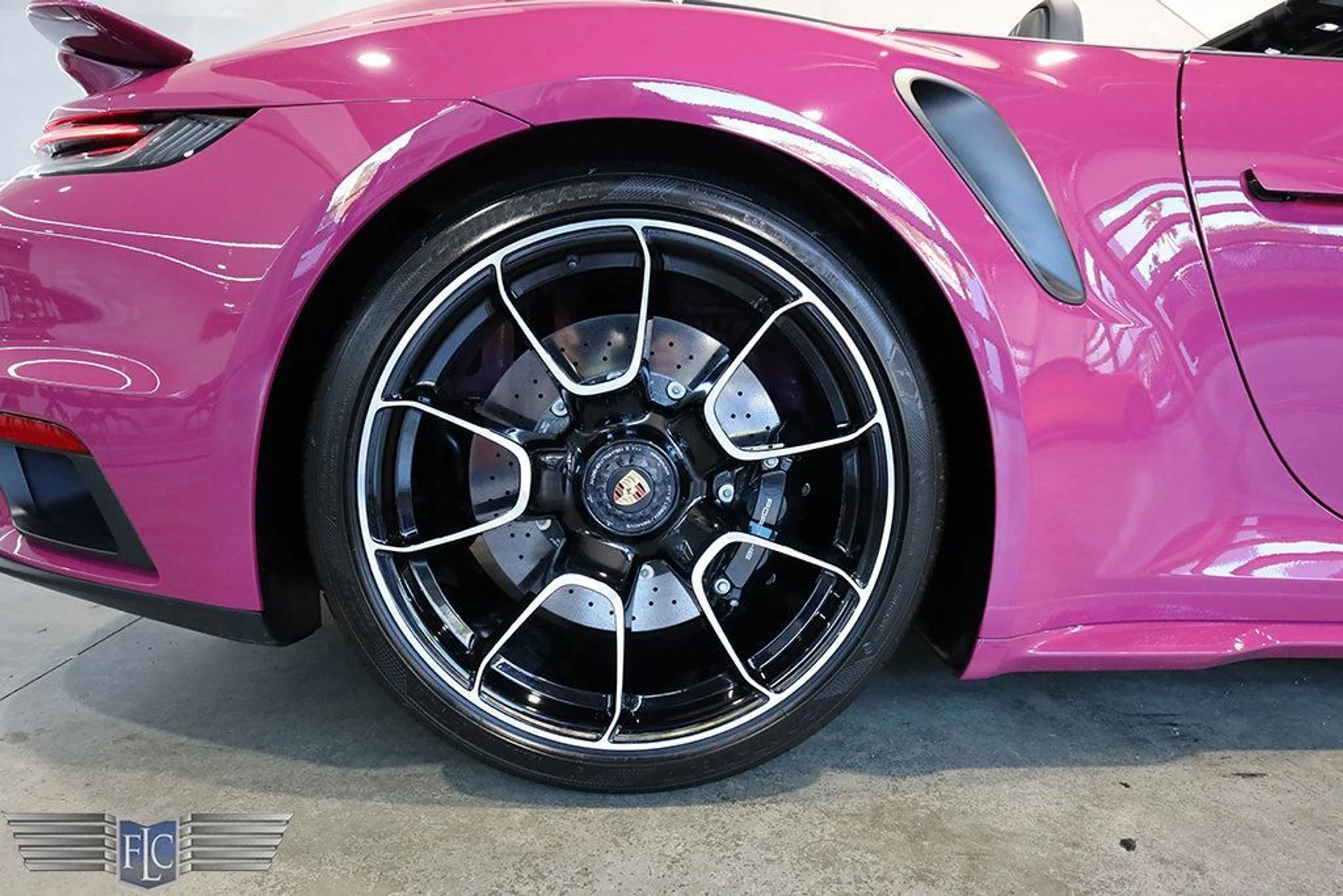 mph047_1499934716_used_2024_porsche_911_turboscabriolet_9689_22977527_48_1024_582457471f