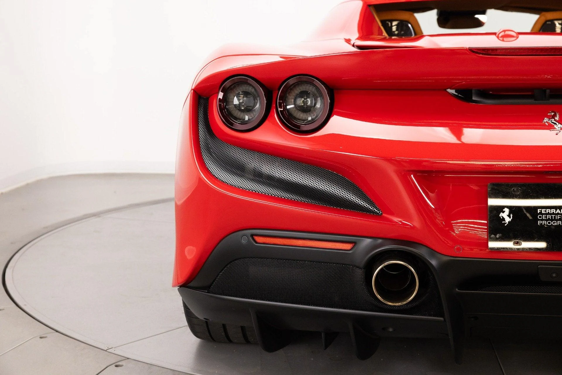 mph047_1510590042_Used_2021_Ferrari_F8_Spider_1788440833_77bd8a4d19