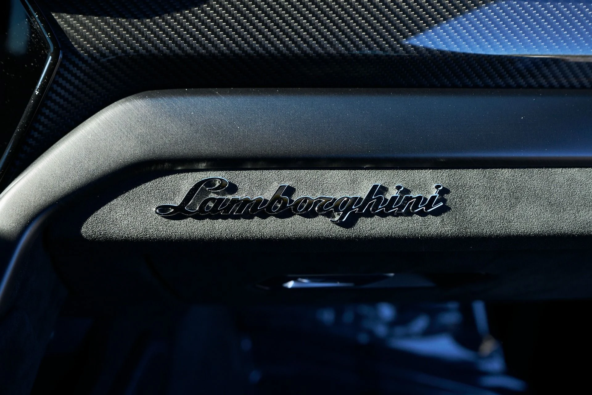 mph047_1523075303_Used_2024_Lamborghini_Urus_Performante_1764957654_8f3a2d6ff3