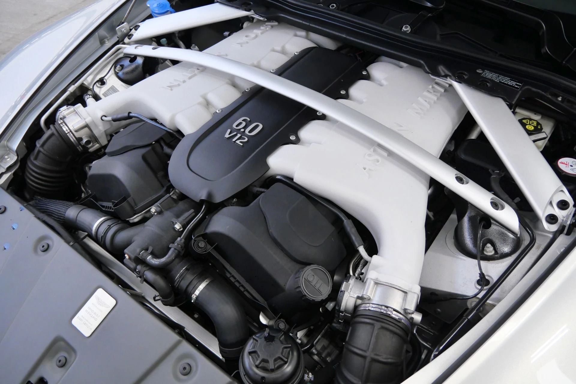 mph047_1548751912_Used_2017_Aston_Martin_Vantage_Roadster_7_Speed_Manual_Limited_1_of_100_for_the_USA_1765816519_0c79eb2c66