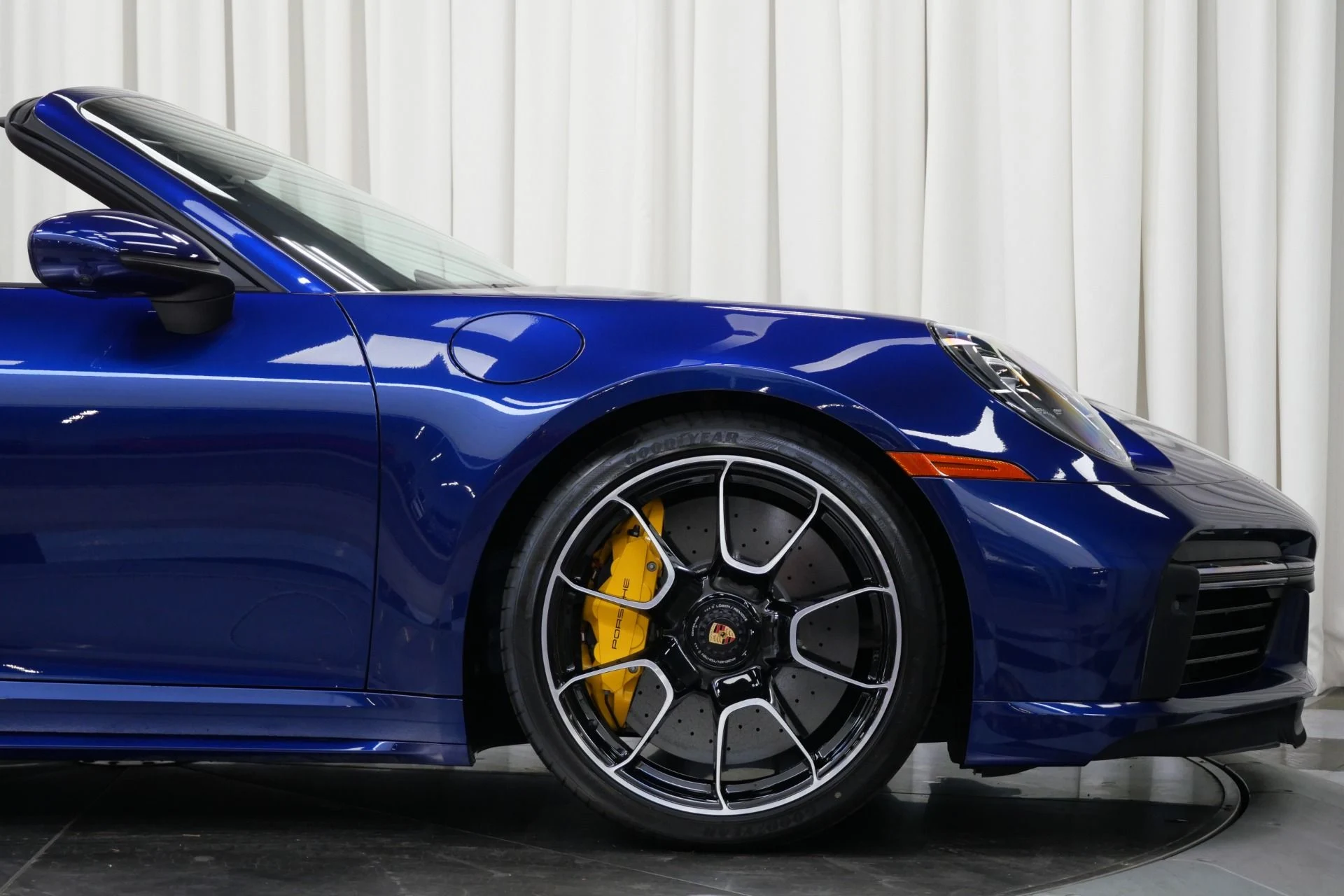 mph047_1567719331_Used_2023_Porsche_911_Turbo_S_Cabriolet_1758898003_59344061e2