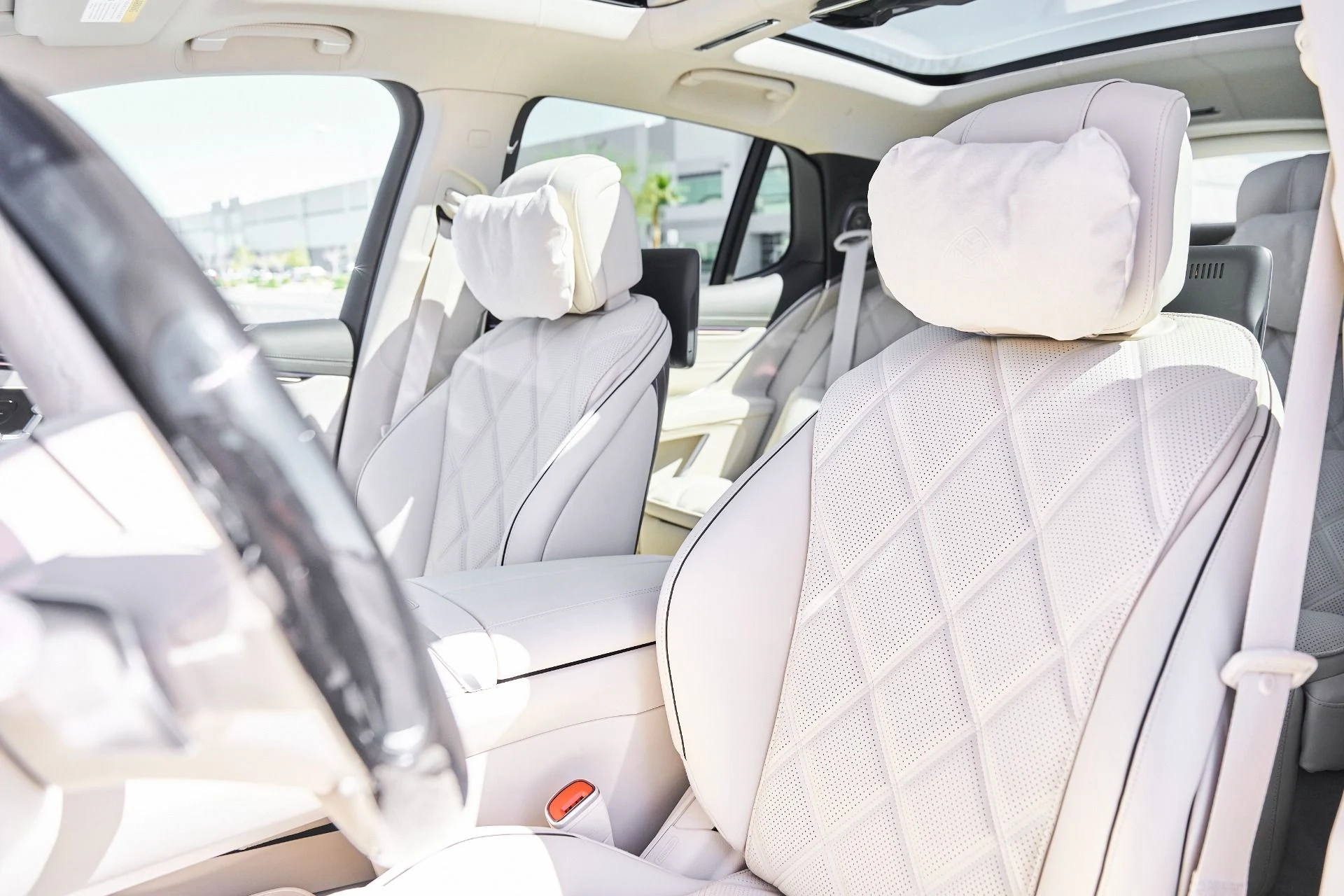 mph047_1573433052_Used_2025_Mercedes_Benz_EQS_Maybach_EQS_680_1773365866_2d07180645