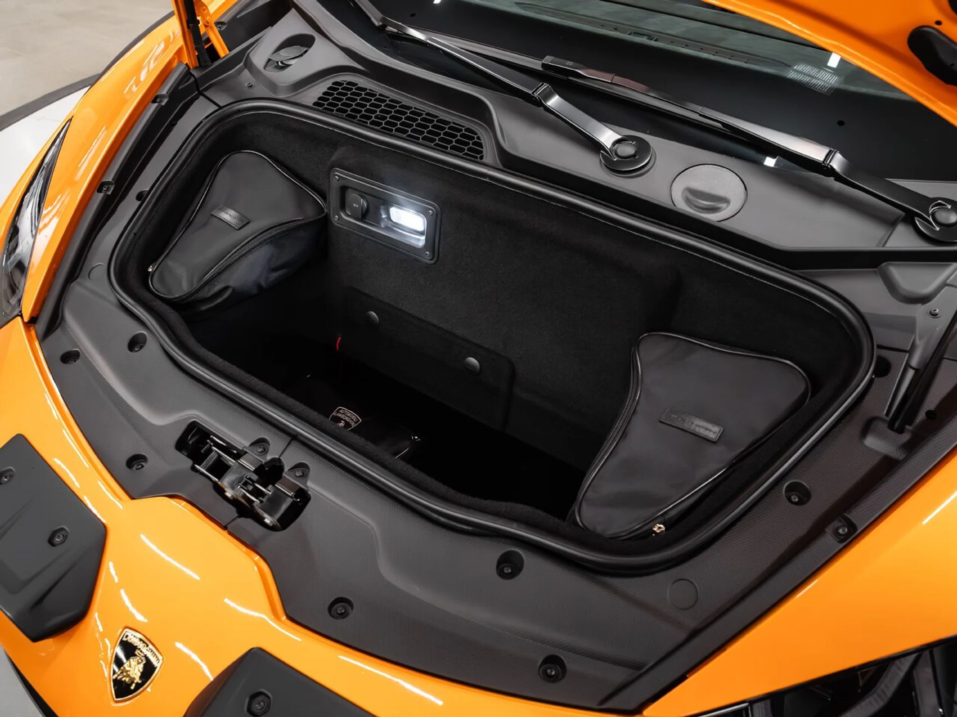 mph047_1593490649_lamborghini_huracan_2023_68b8c69648