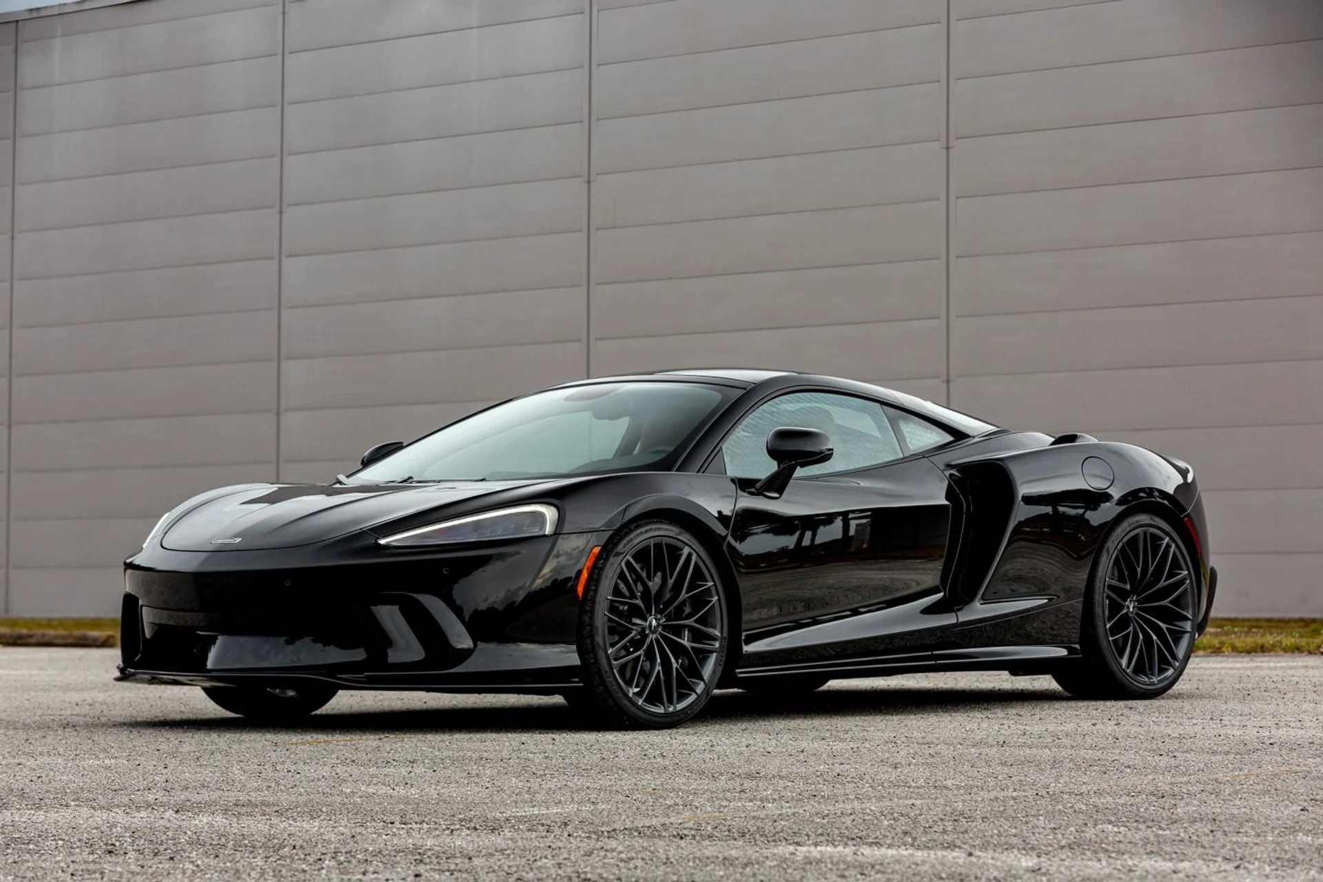 mph047_1598057706_470_p48_l_e11ee195a6