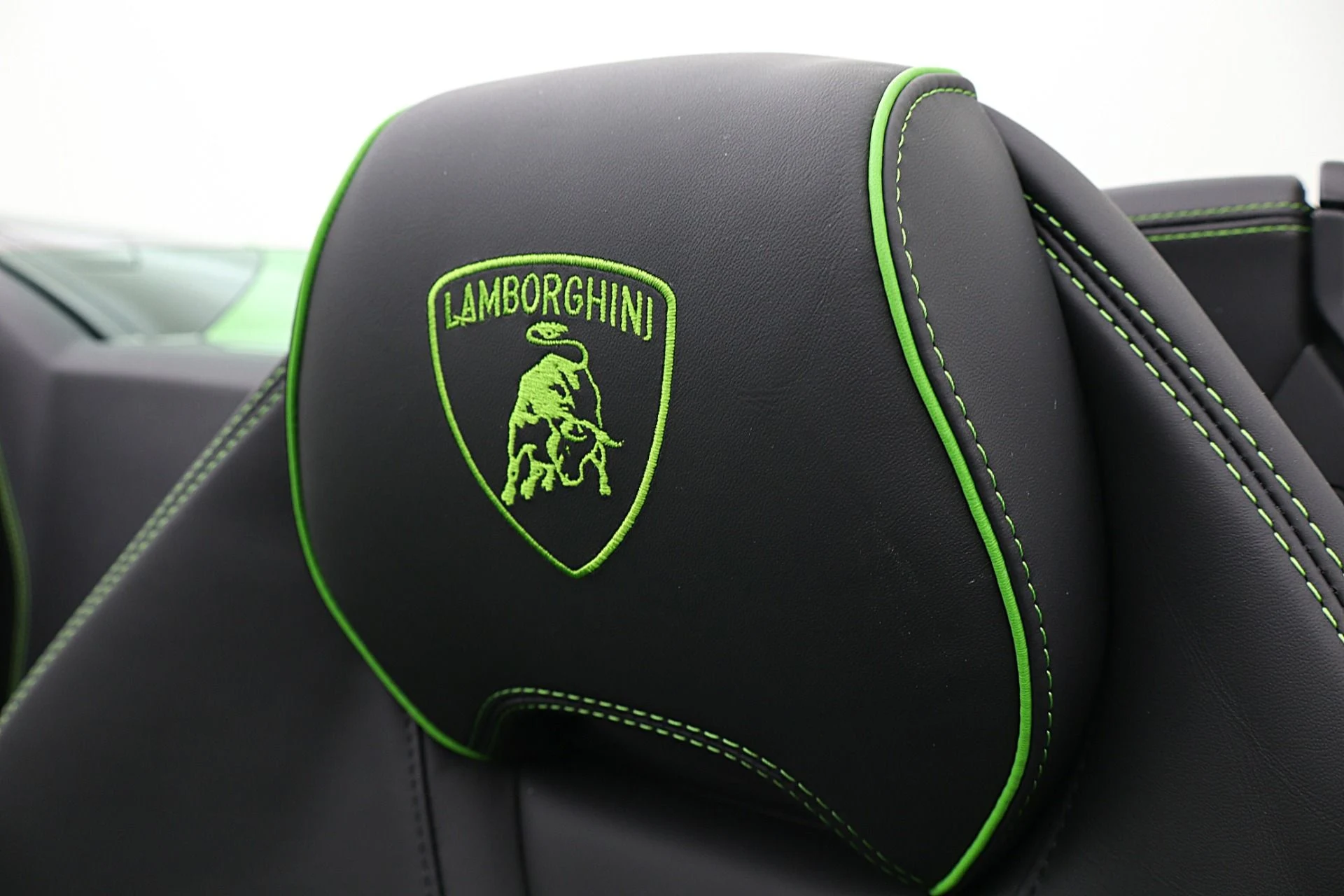 mph047_1598950585_Used_2023_Lamborghini_Huracan_EVO_Spyder_RWD_SELEZIONE_PRE_OWNED_CERTIFIED_ae292983cf
