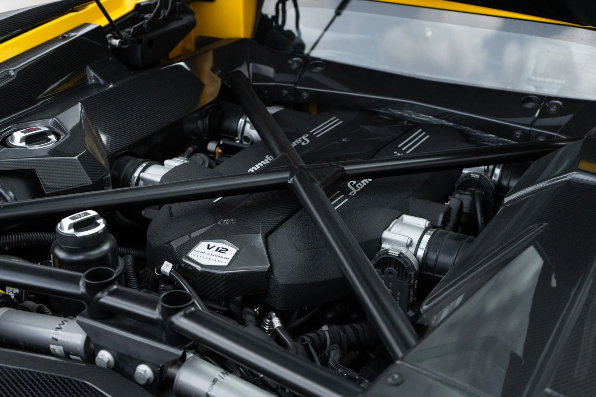 mph047_1602275349_Used_2018_Lamborghini_Aventador_S_LP_740_4_S_1761083362_7fd619114d