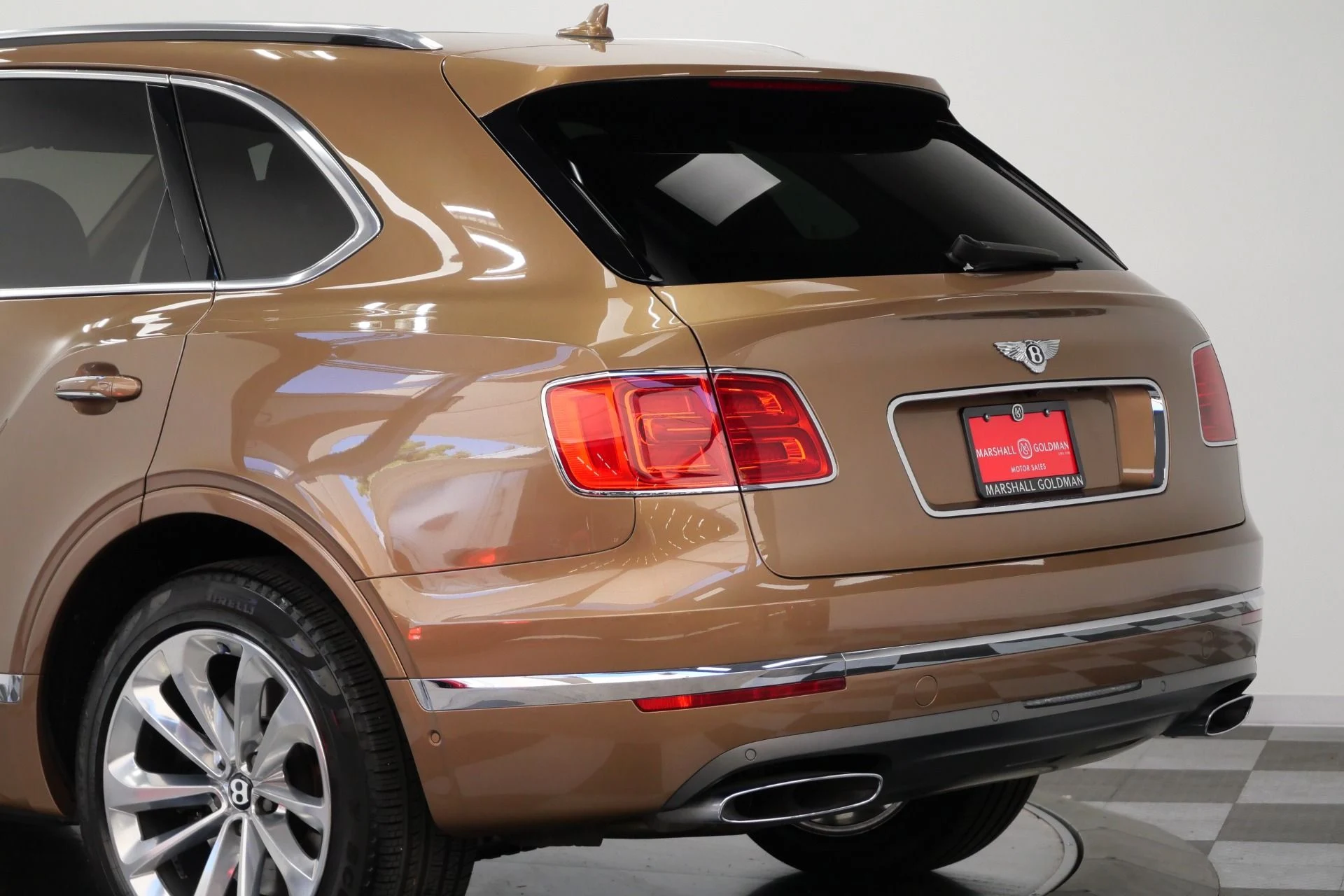 mph047_160805122_Used_2017_Bentley_Bentayga_W12_Four_Seat_Comfort_Specification_with_Rear_Console_1776956660_f9b43915ff