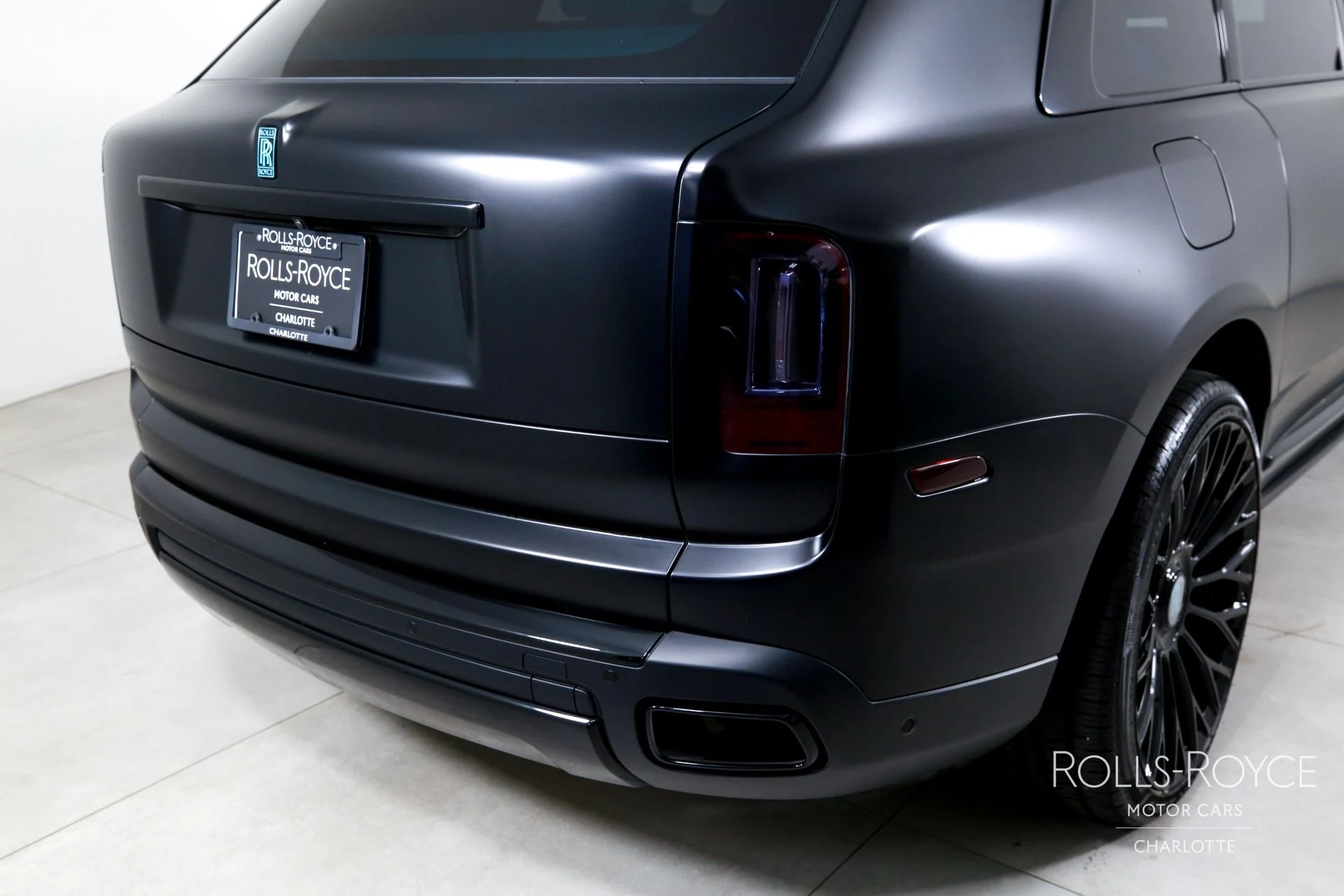 mph047_16259541_Used_2024_Rolls_Royce_Cullinan_1789421312_7d036ddb42