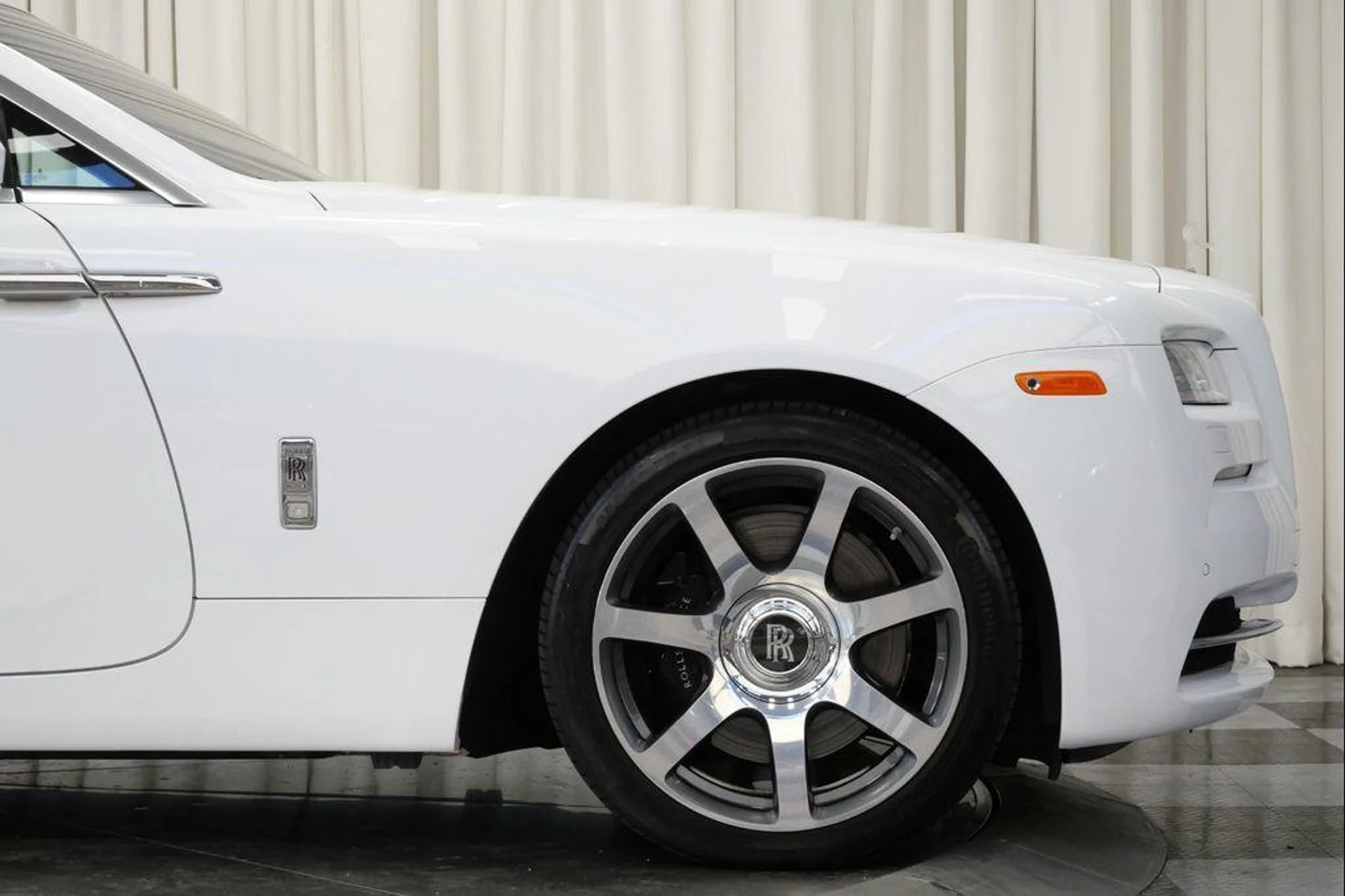 mph047_1630148962_1_uy7b_M_Sr_Efd_PP_By_Vv_E_S3r_SVVM_7c7ba1be64