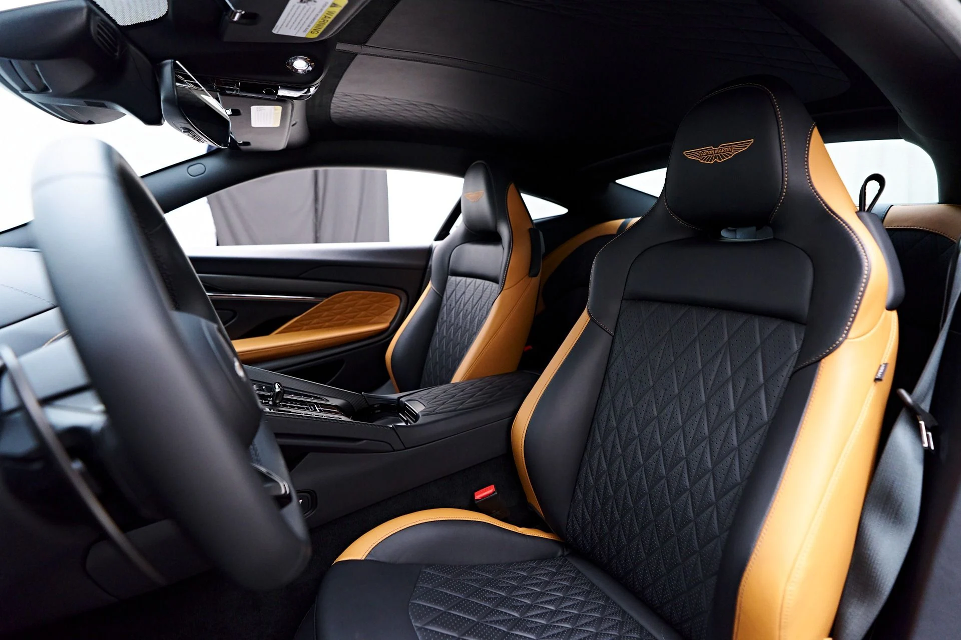 mph047_1654901447_Used_2024_Aston_Martin_DB_12_1752612779_aab300b0c3