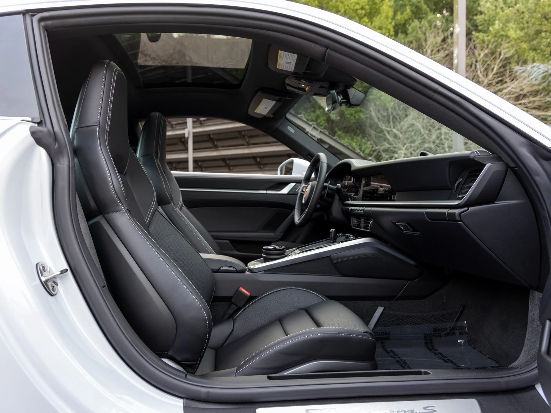 mph047_166283566_48_67a7625972