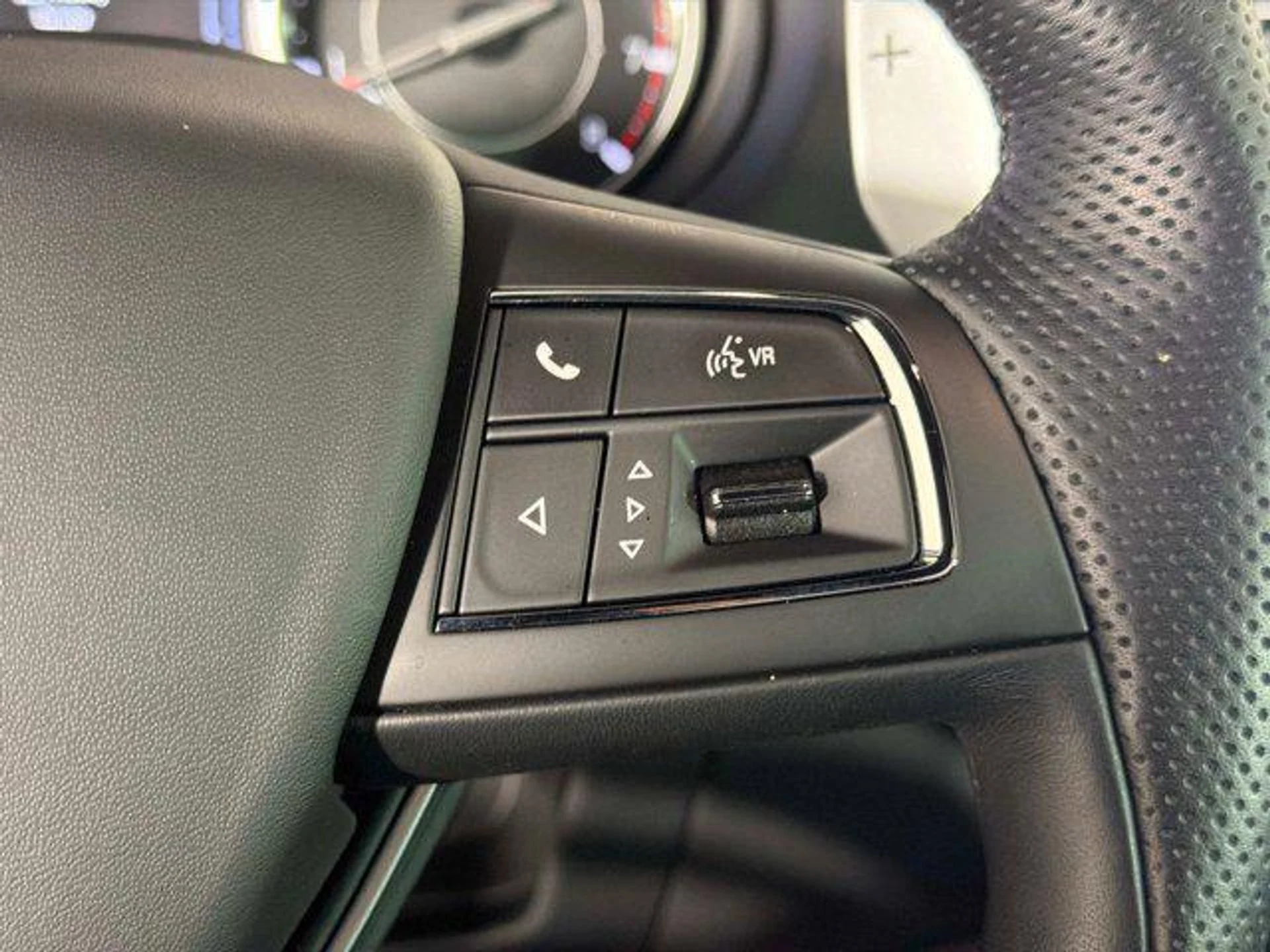 mph047_166375570_0rw_J_Mkrf_Xeip_NE_Szu6_Xpp_E96_v_I_0a05b1e5f8