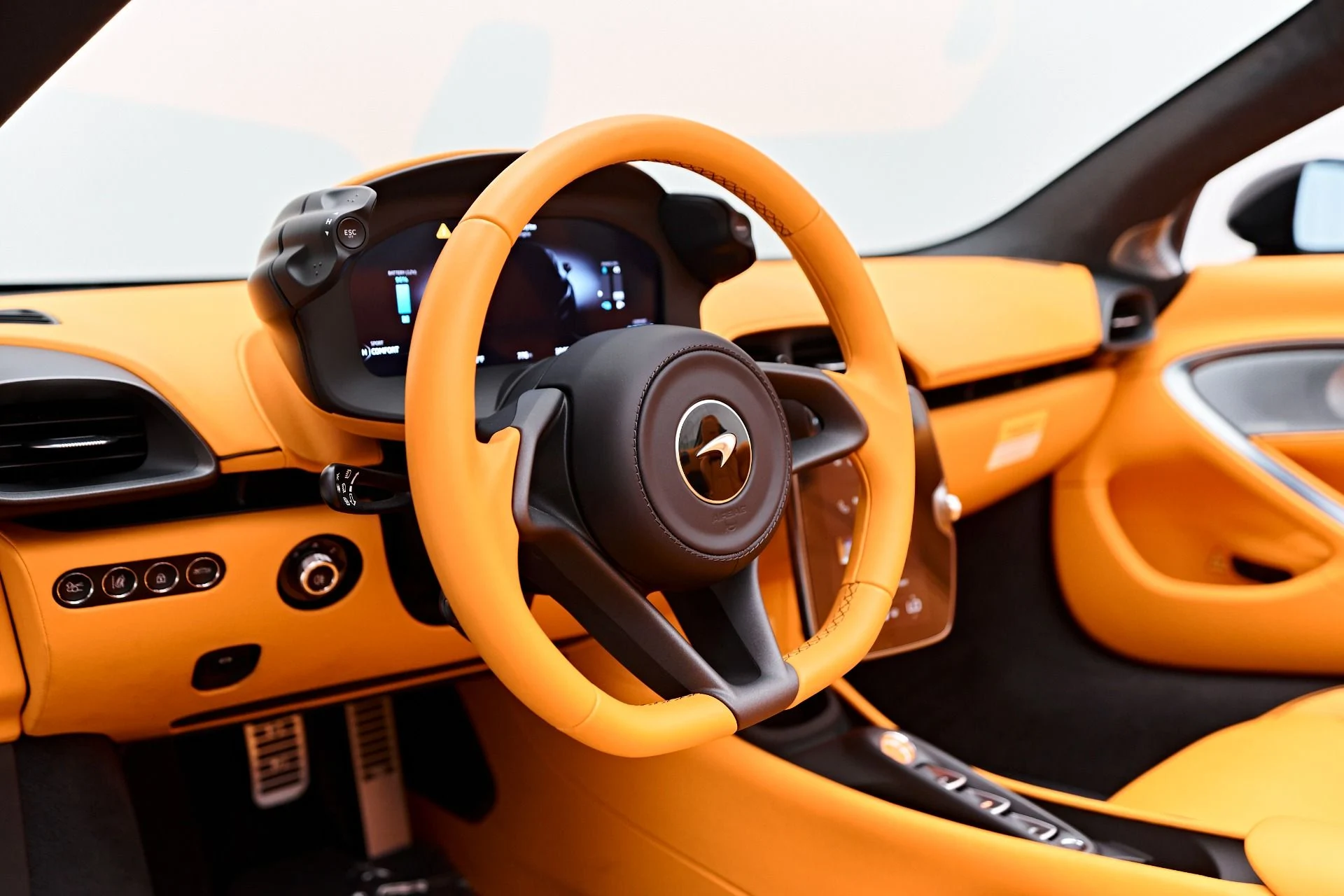 mph047_1678347638_Used_2025_Mc_Laren_Artura_Tech_Lux_1755534985_7a572dc4a6