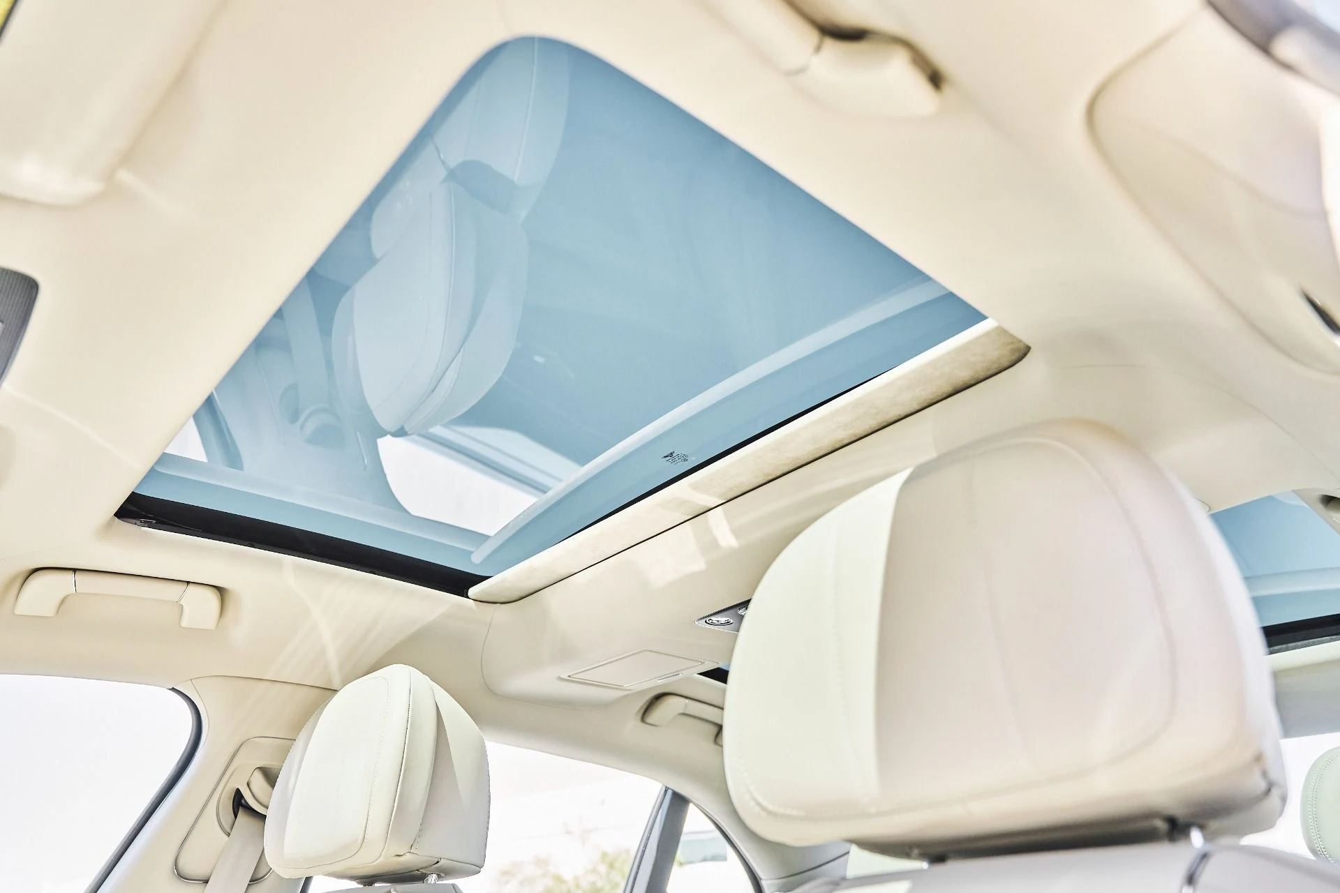 mph047_1683055804_Used_2022_Bentley_Flying_Spur_W12_1781229052_262ce59761