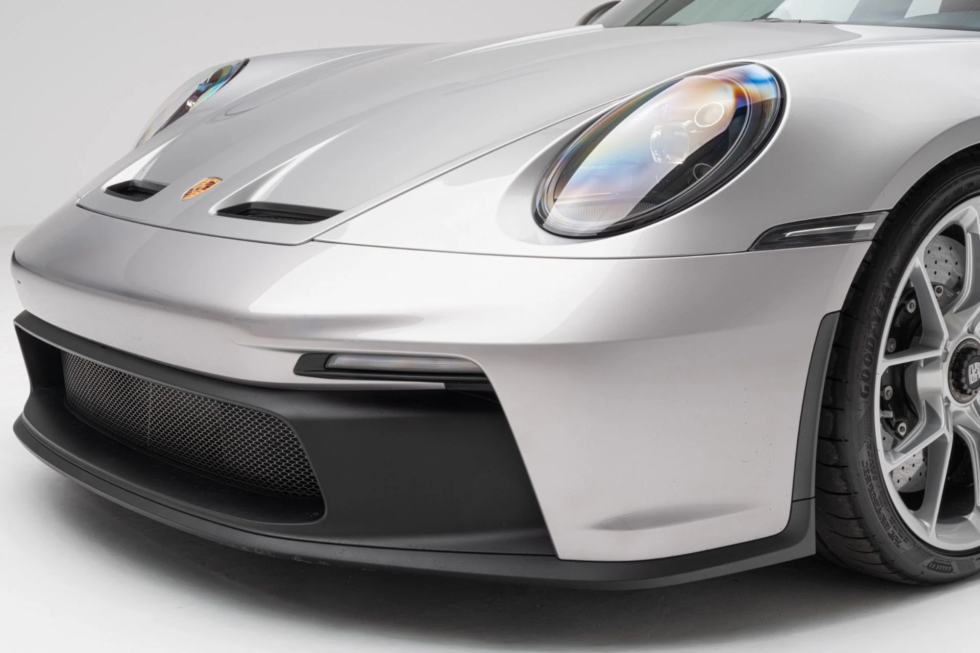 mph047_1709119369_Used_2024_Porsche_911_GT_3_Touring_1776272110_27cb235a92