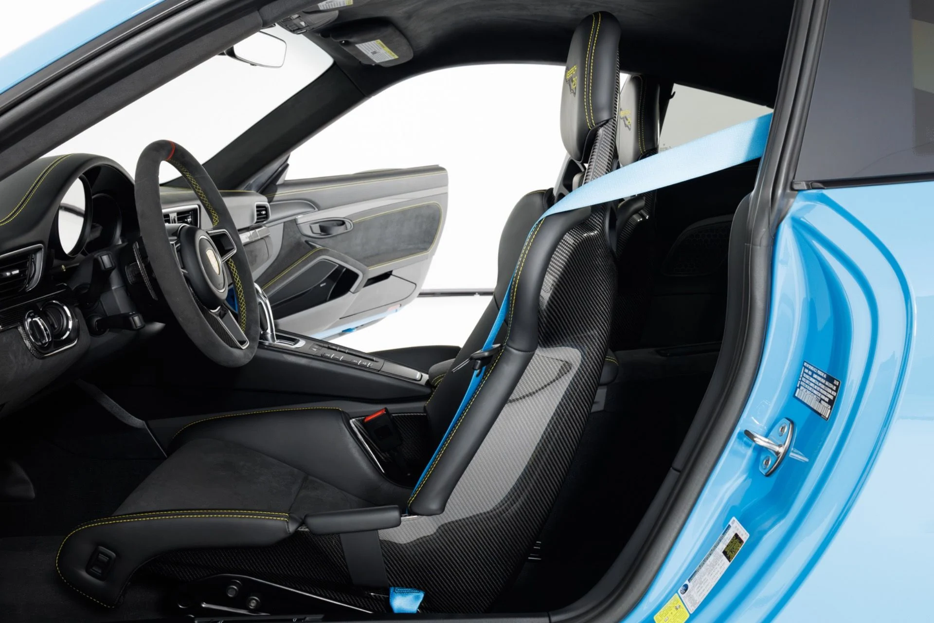 mph047_1709866967_Used_2018_Porsche_911_GT_2_RS_1783631648_1679253b88